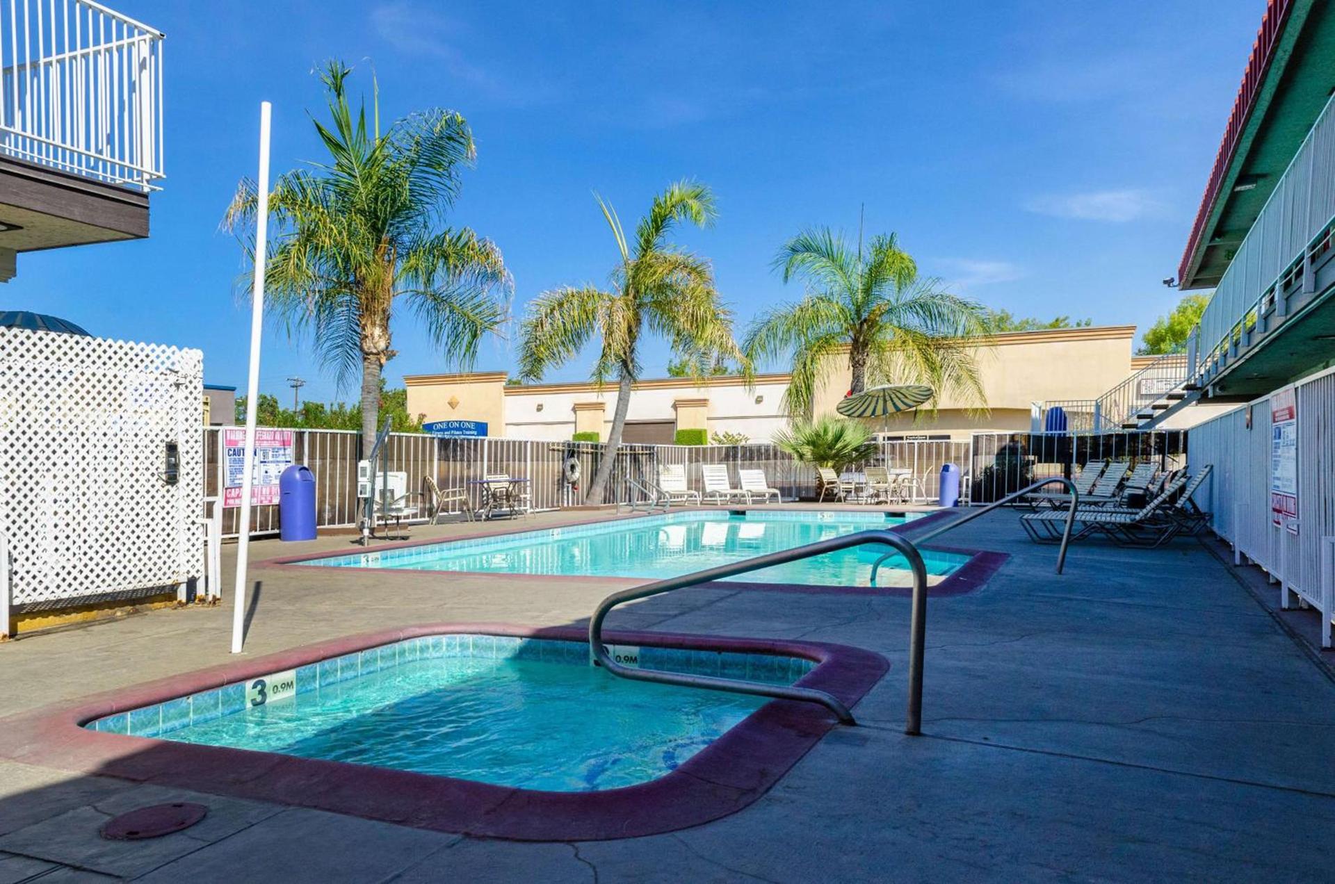 Motel 6-Fresno, CA - Yosemite Hwy photo 5