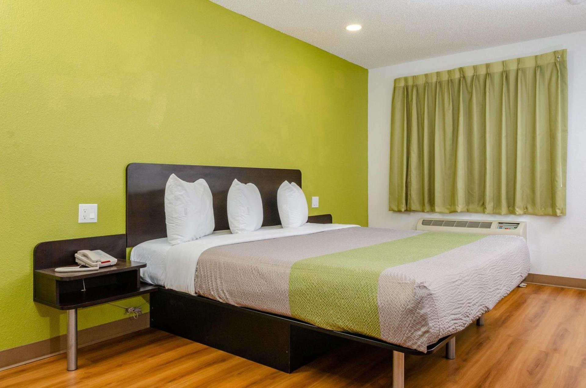 Studio 6-Fresno, CA - Extended Stay photo 12