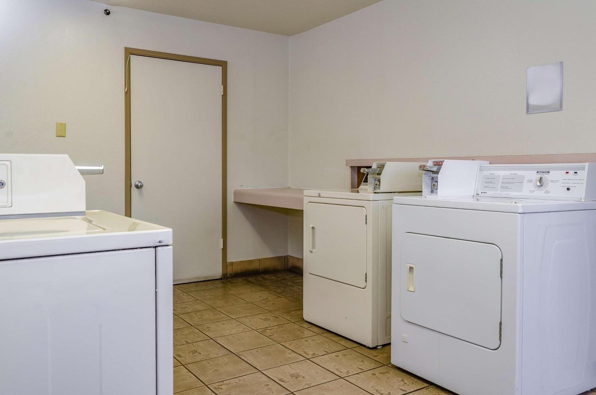 Studio 6-Fresno, CA - Extended Stay photo 26