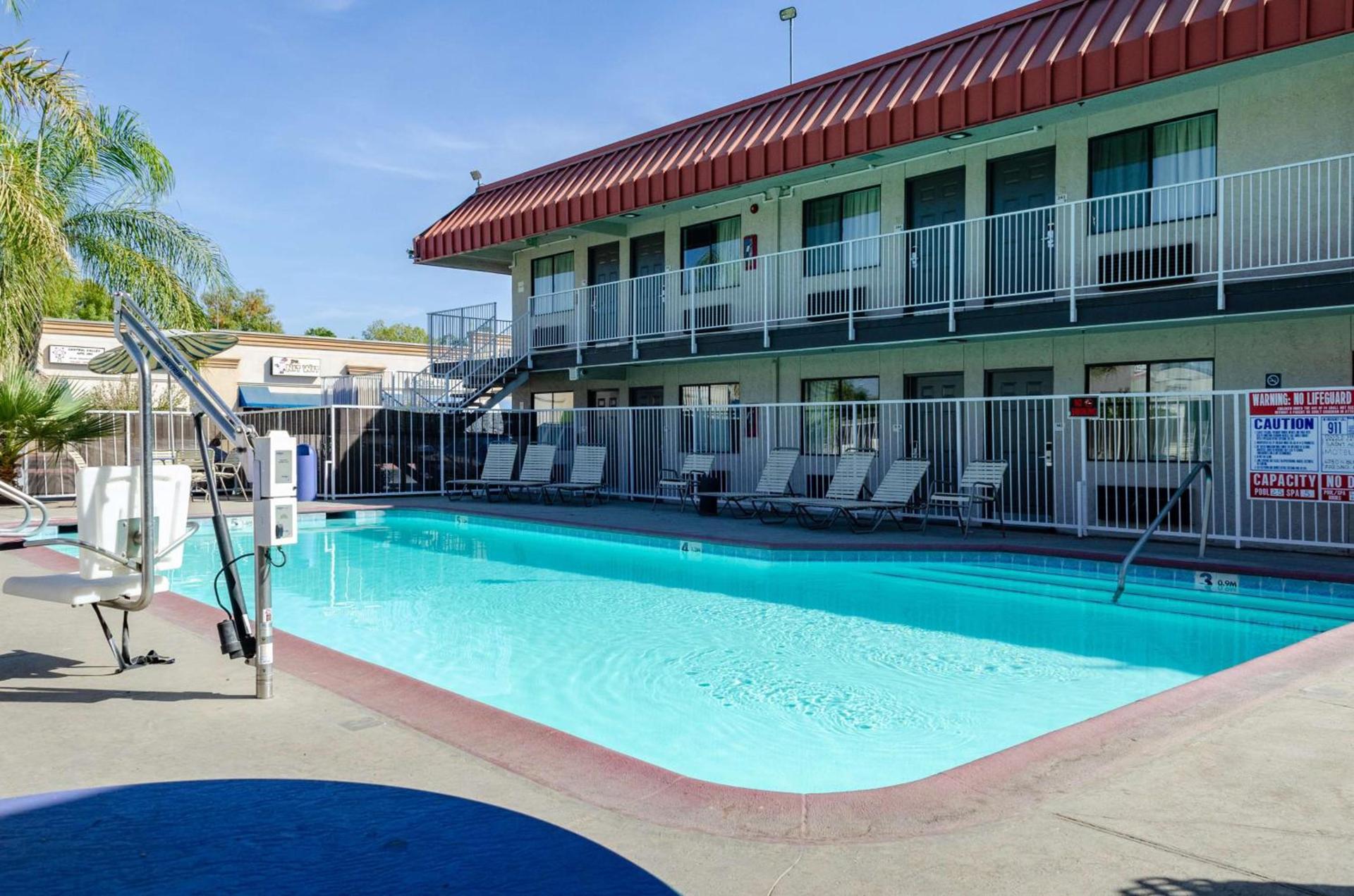 Studio 6-Fresno, CA - Extended Stay photo 5