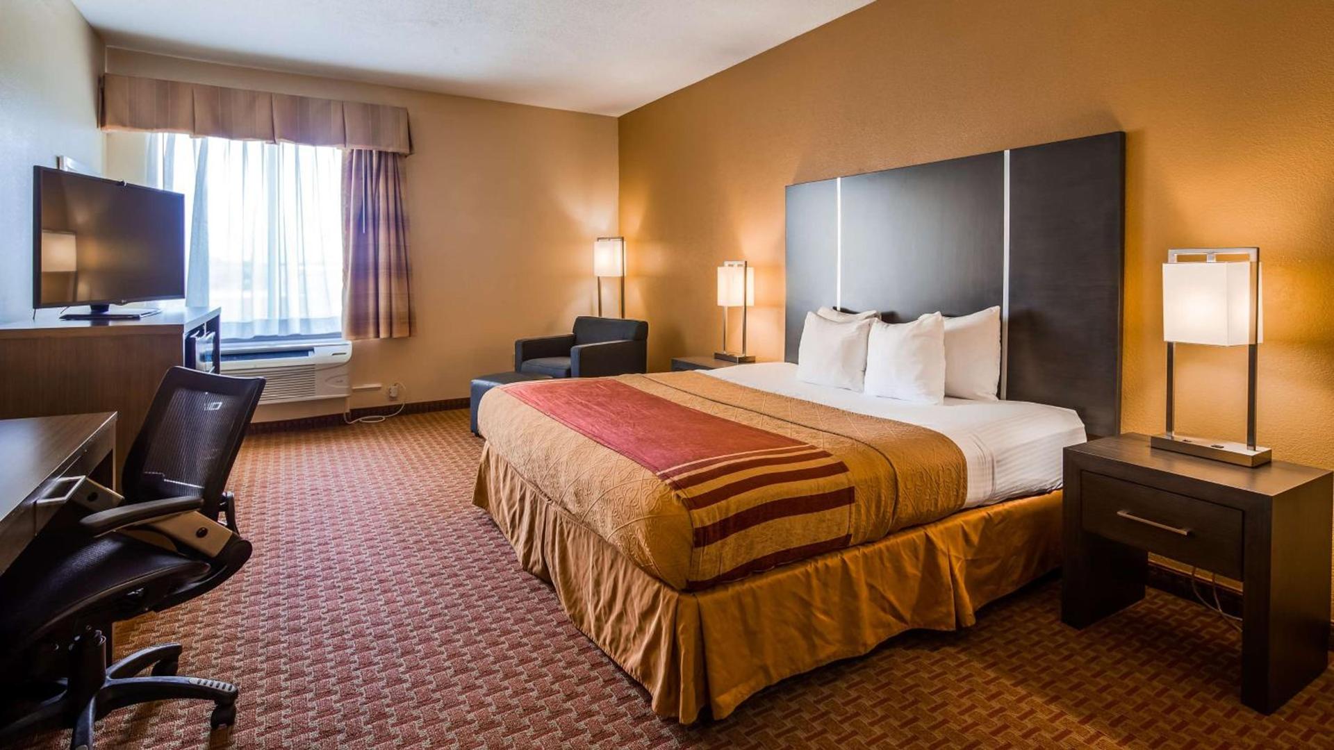 Best Western Plus North Houston Inn & Suites photo 3