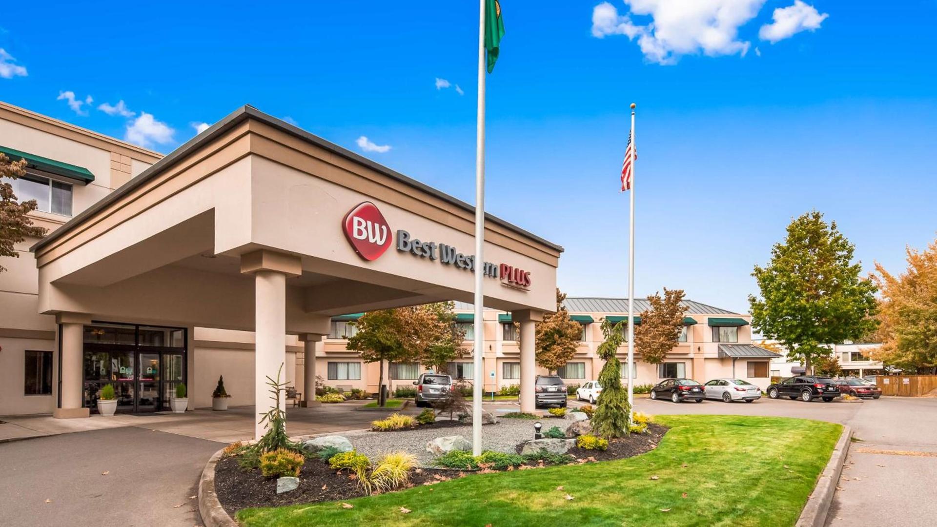 Best Western Plus Edmonds Harbor Inn photo 65