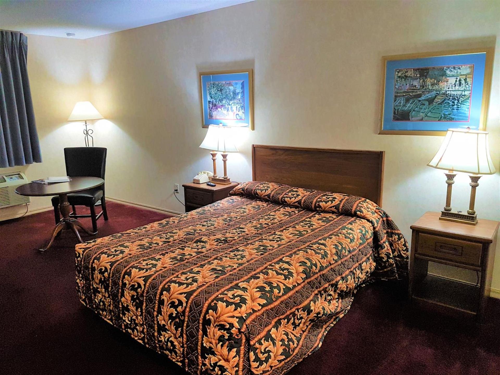 Swiss Village Inn photo 26