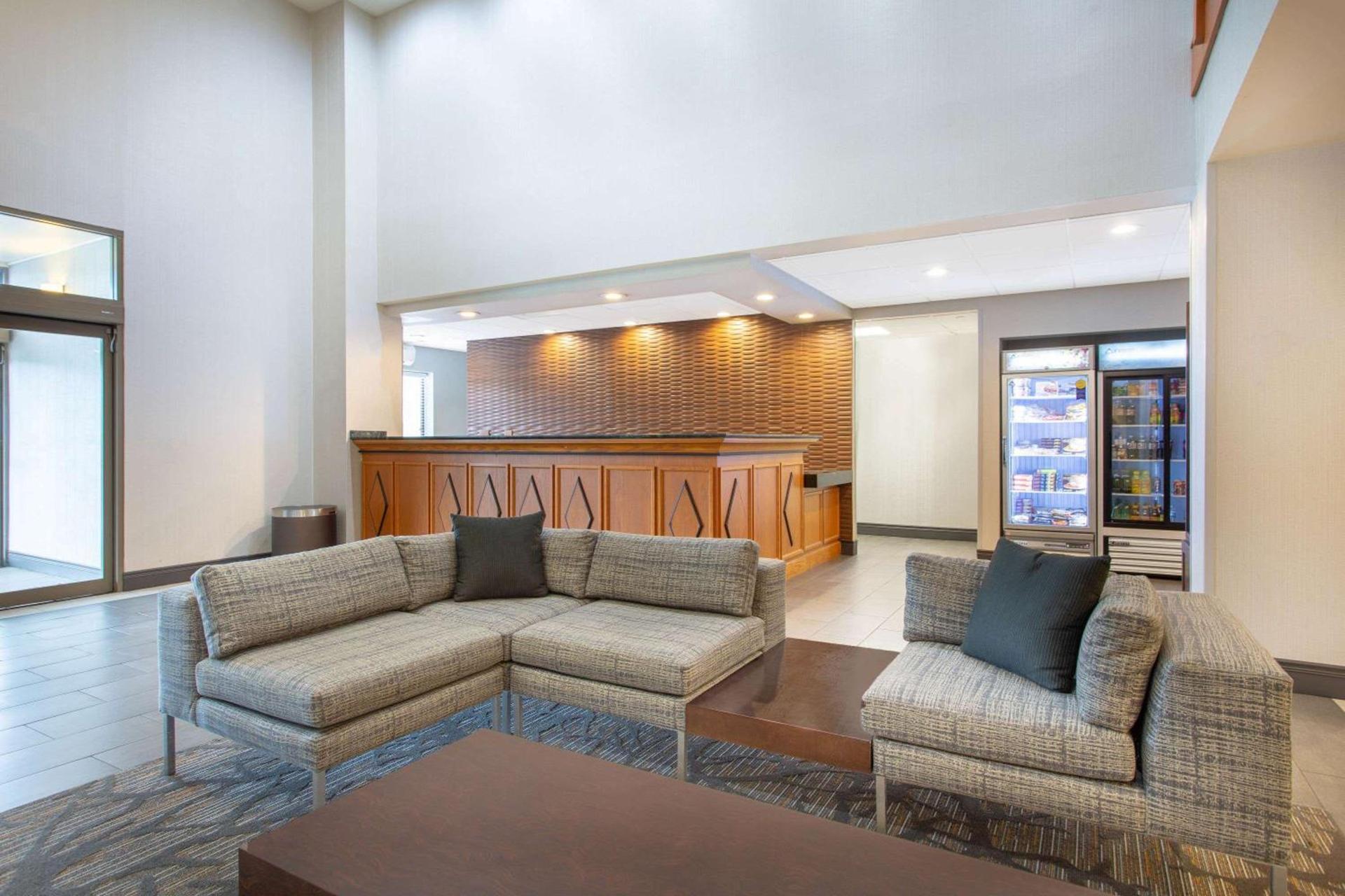 Spark by Hilton Mechanicsburg photo 3