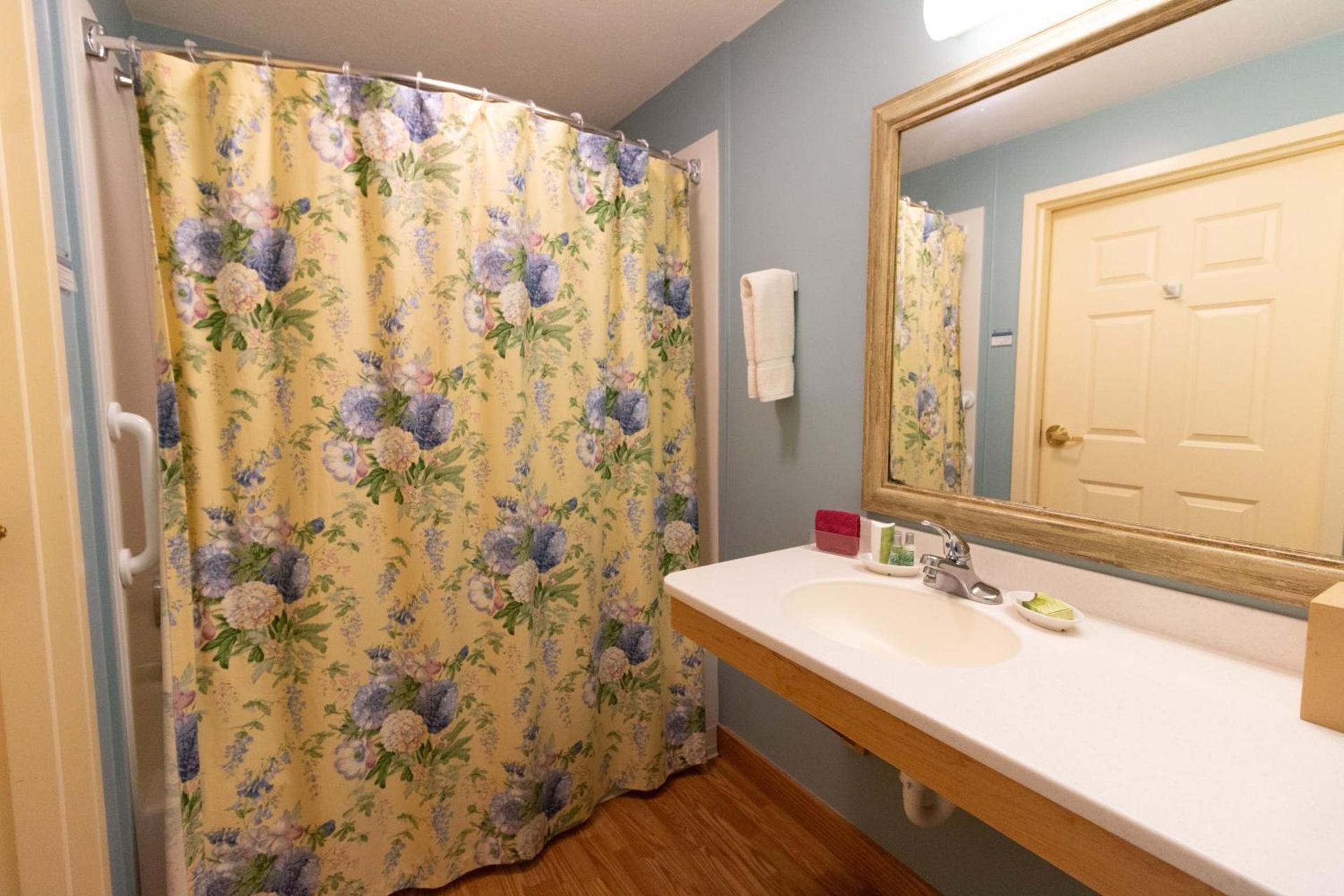 Essenhaus Inn & Conf. Center photo 9