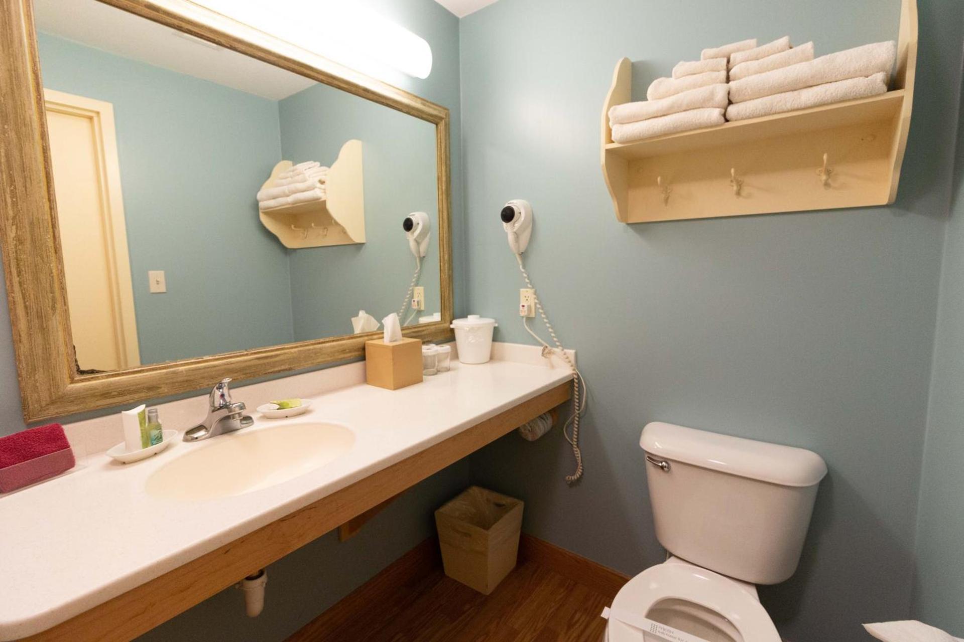 Essenhaus Inn & Conf. Center photo 10