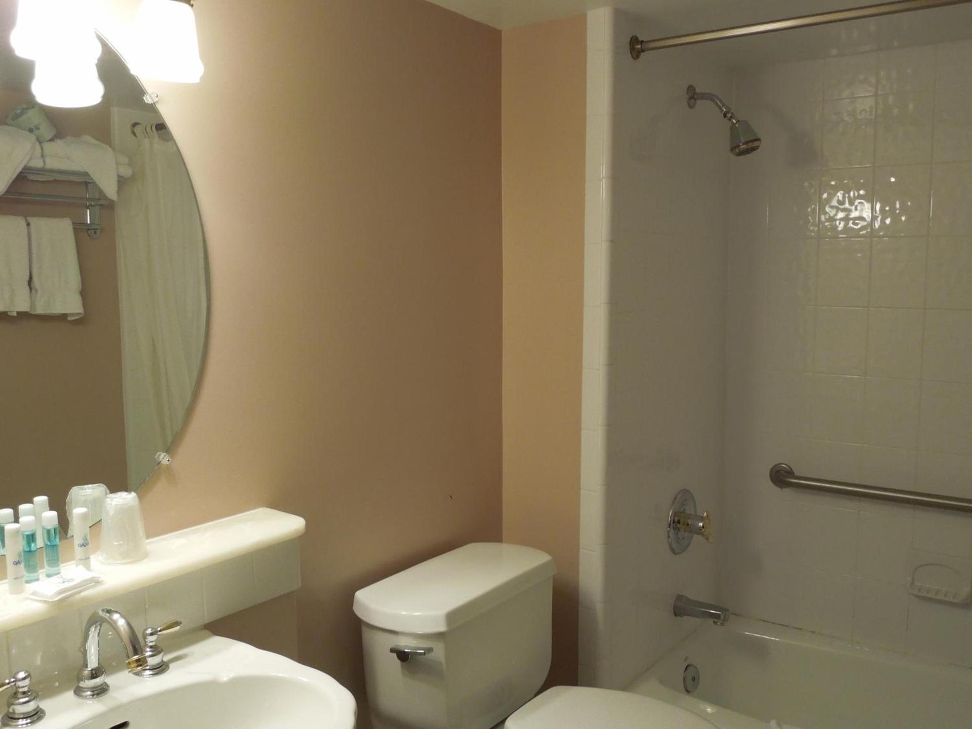 Alamar Resort Inn photo 38