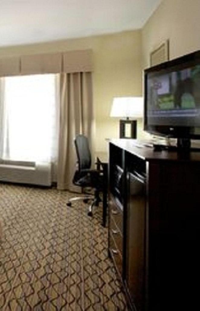 Holiday Inn Express and Suites Bossier City Louisiana Downs by IHG photo 3