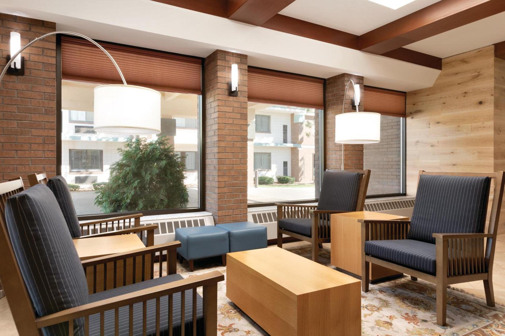 Country Inn & Suites by Radisson, Traverse City, MI photo 31