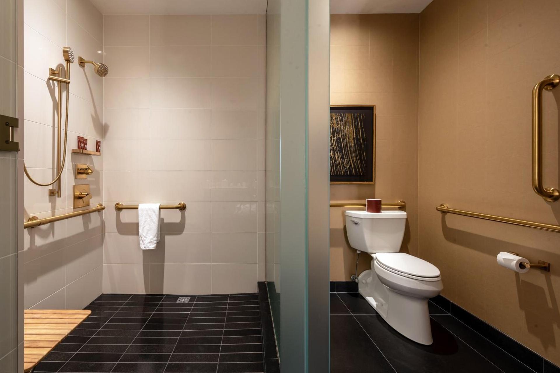 Residence Inn by Marriott Chicago Downtown Magnificent Mile photo 7
