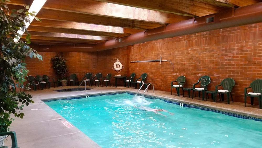 Century Hotel photo 6