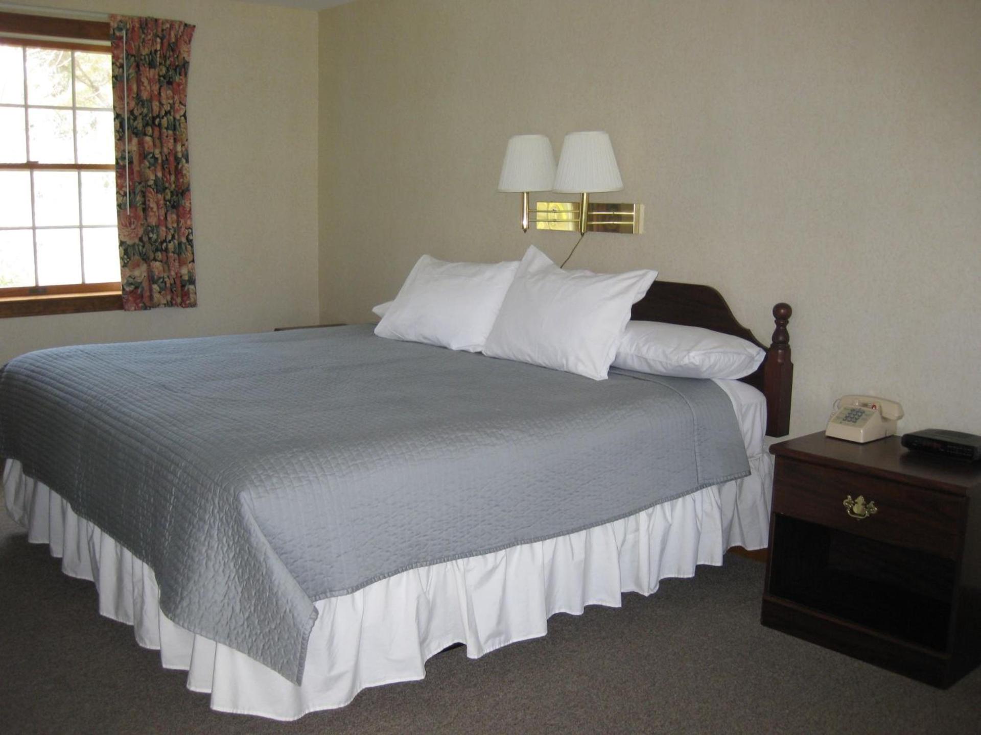 The Chatham Motel photo 10
