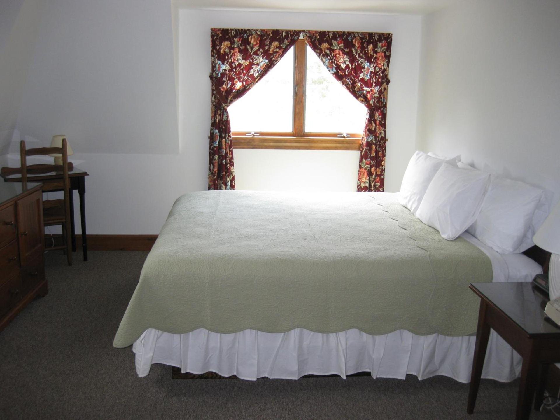 The Chatham Motel photo 11