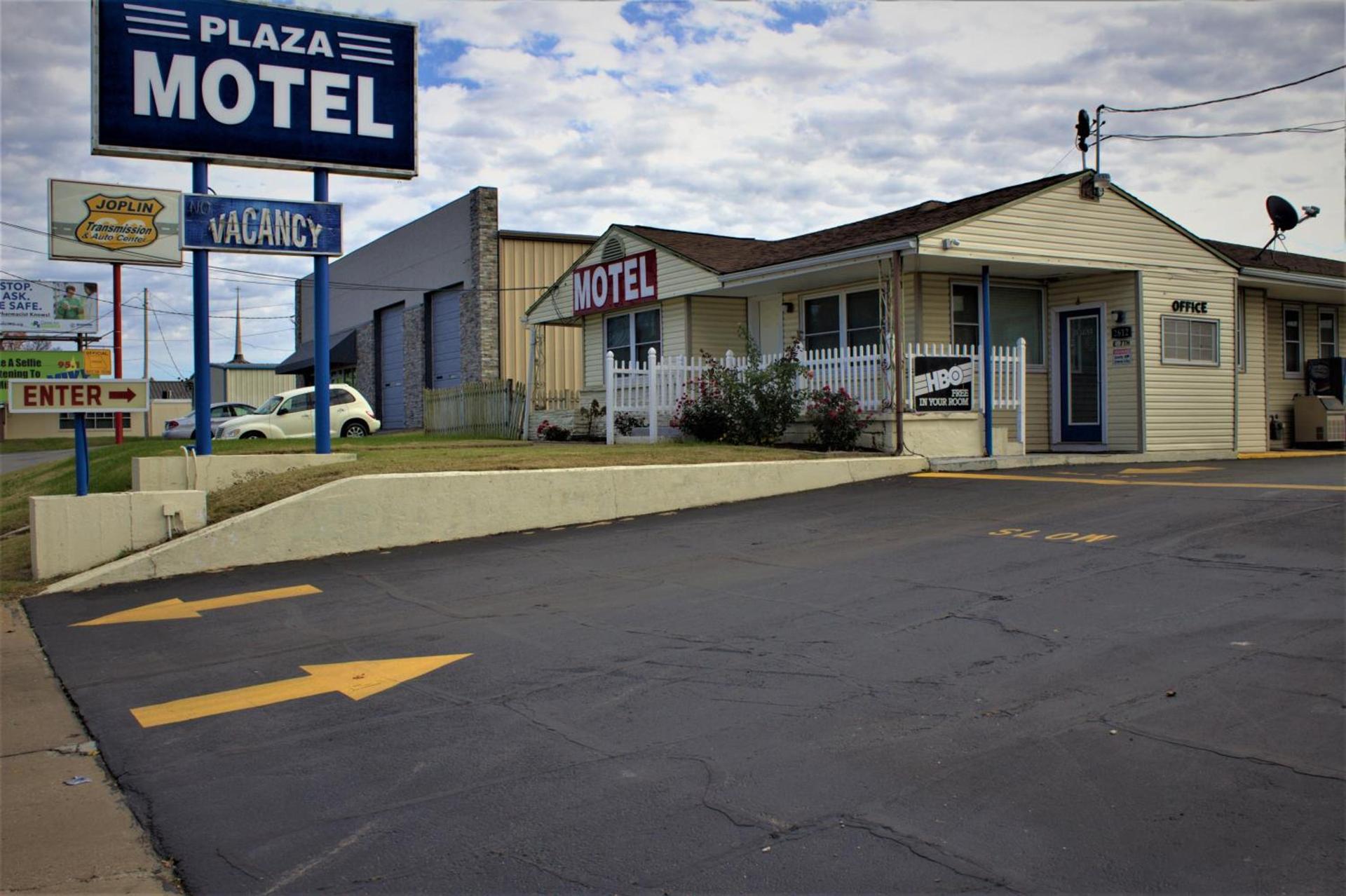 Plaza Motel photo 8
