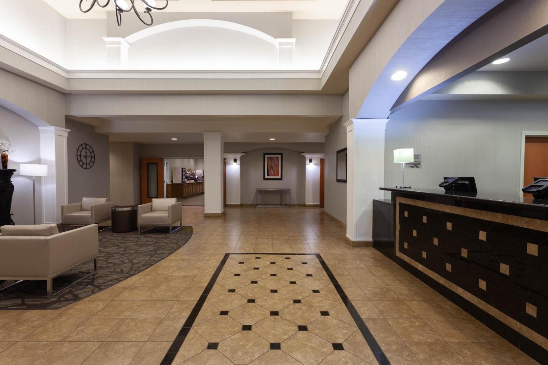 Wingate by Wyndham Moses Lake photo 32