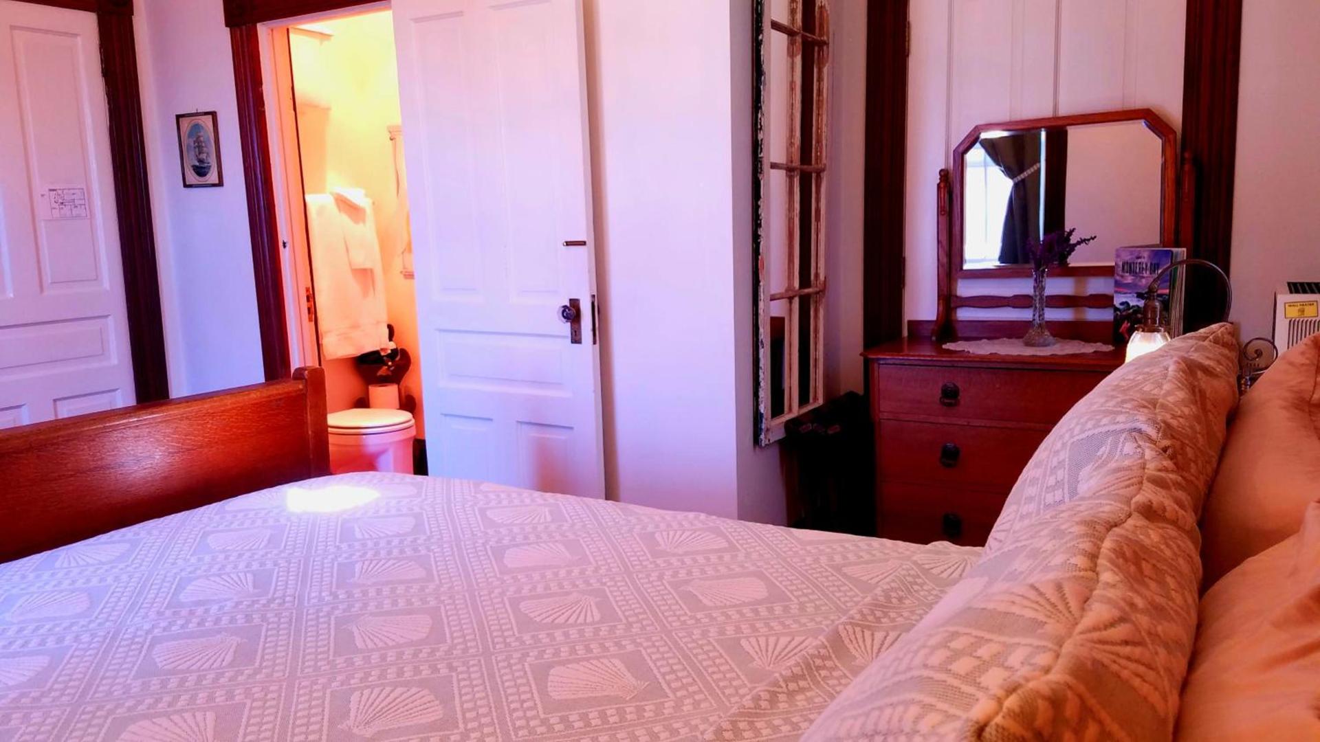 Captain's Inn at Moss Landing photo 31