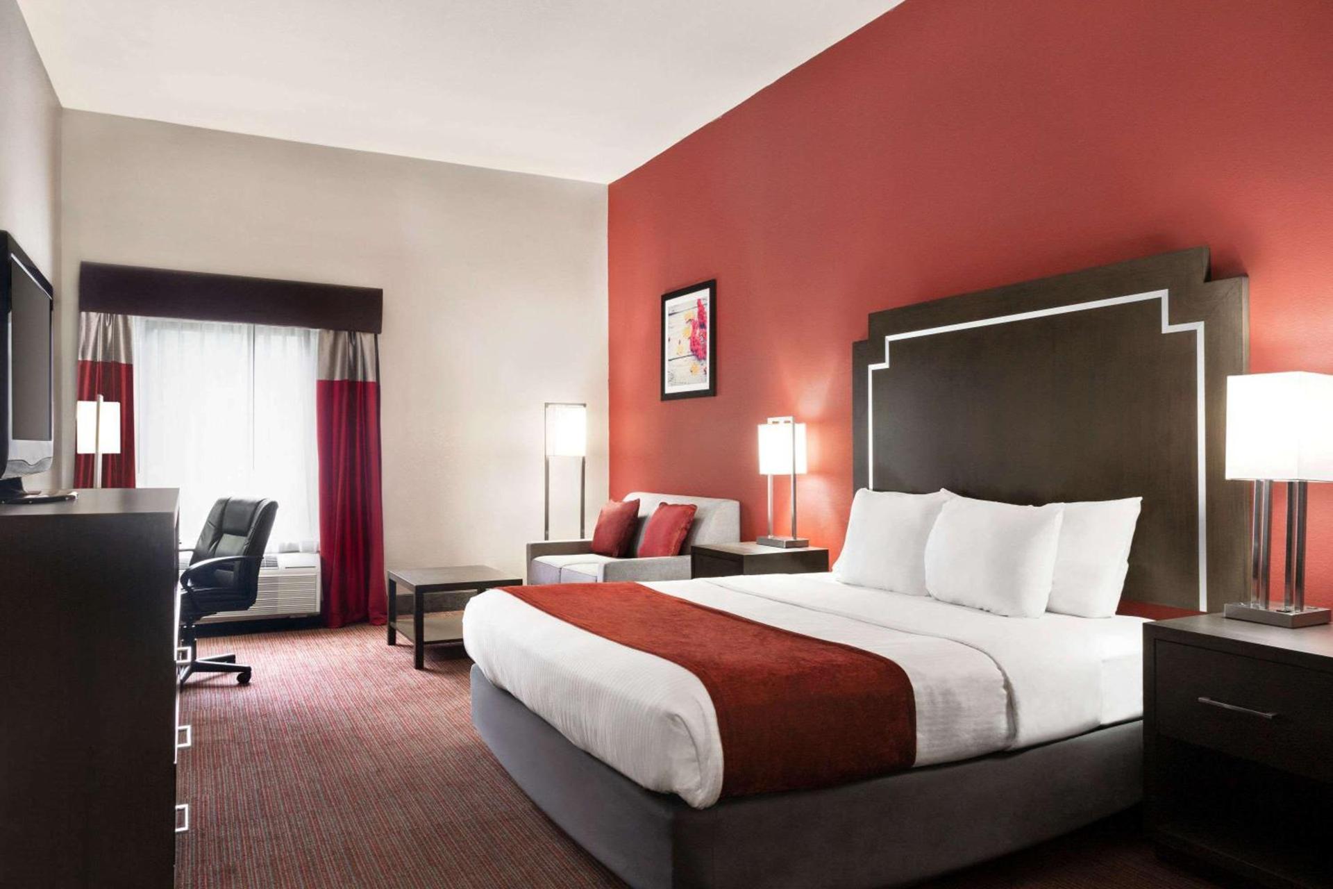 Days Inn & Suites by Wyndham Murfreesboro I-24 East photo 9
