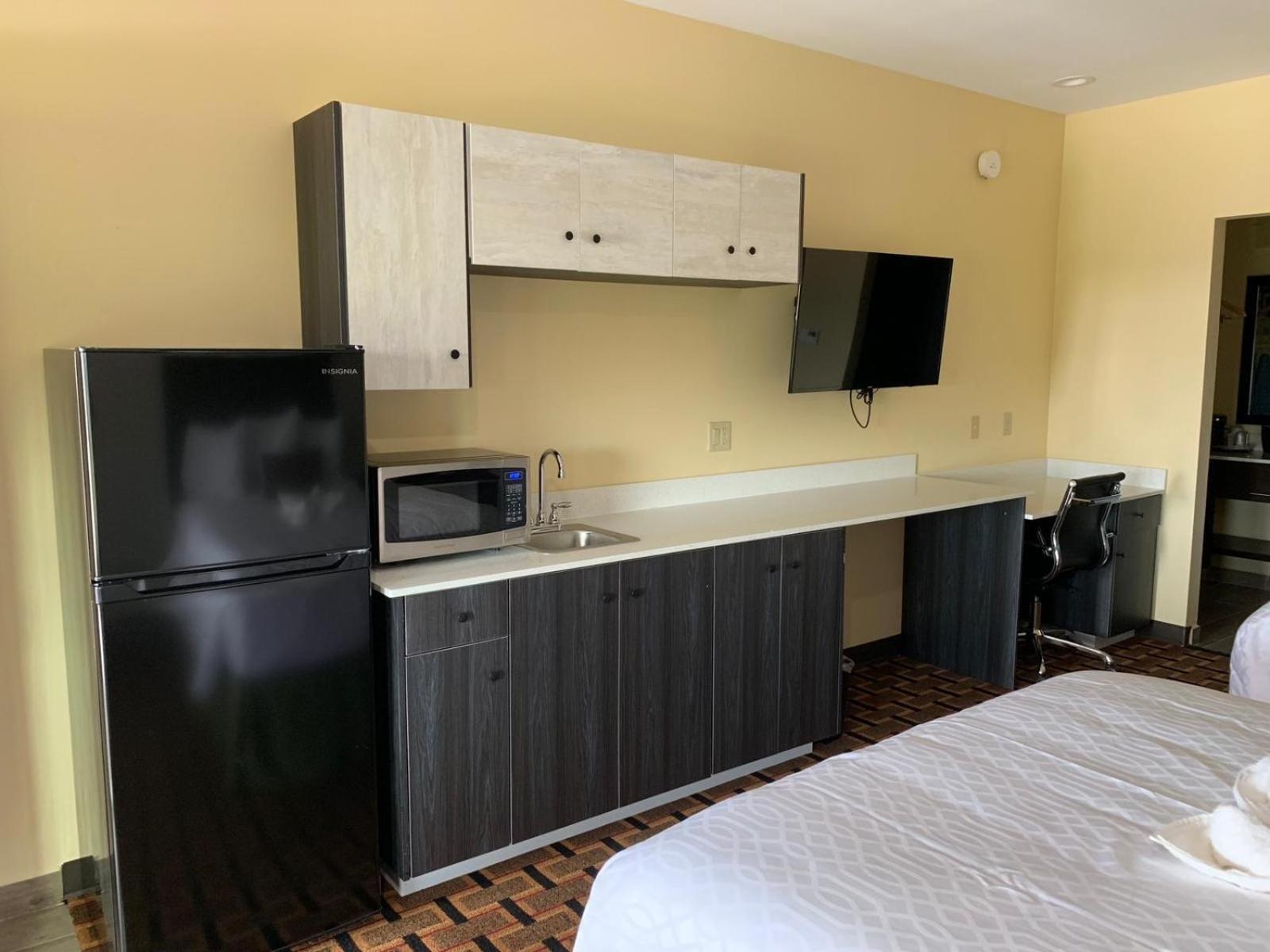 HomeStay Inn & Suites Edinburg photo 19