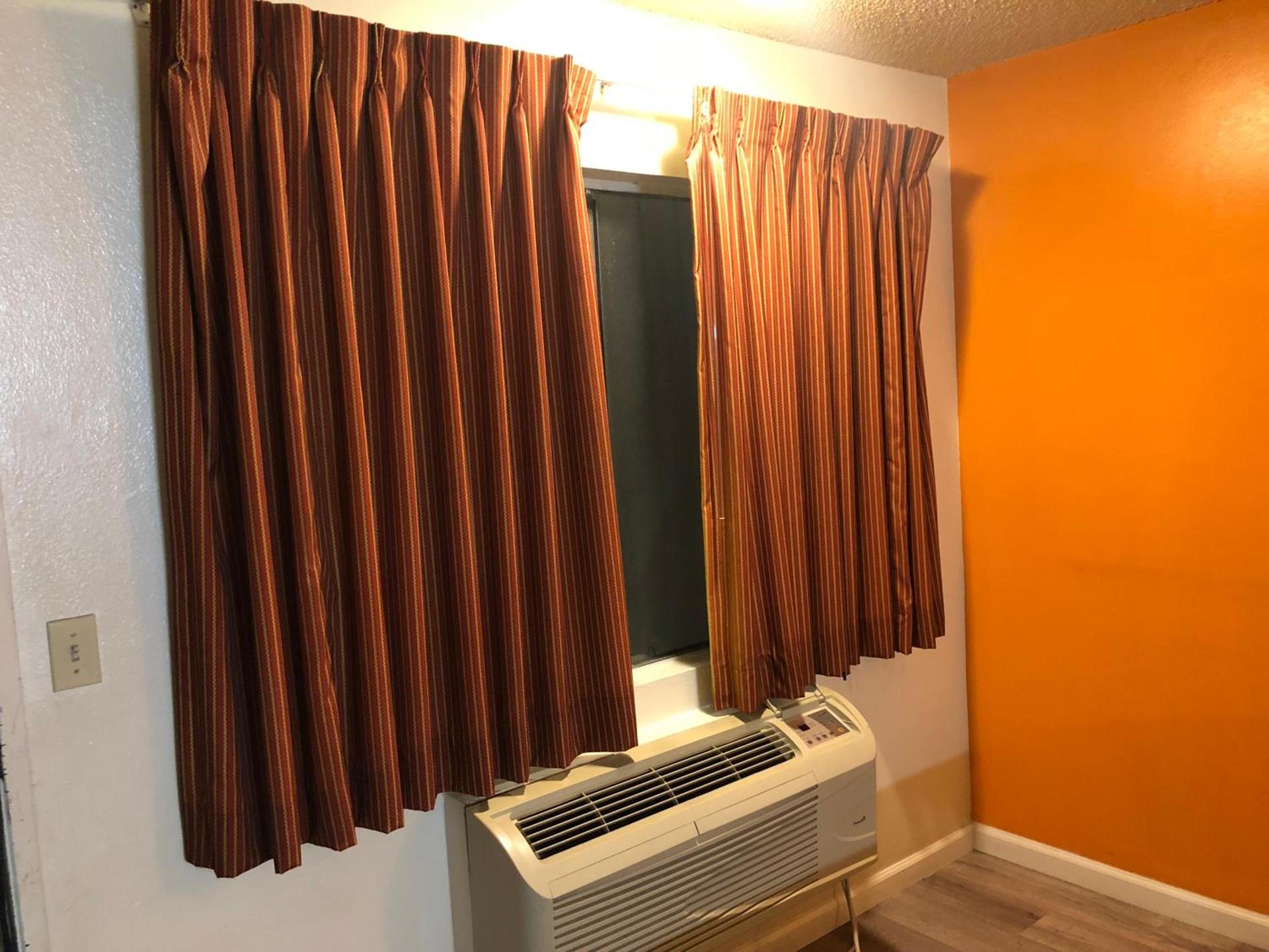 Anaheim National Inn photo 35