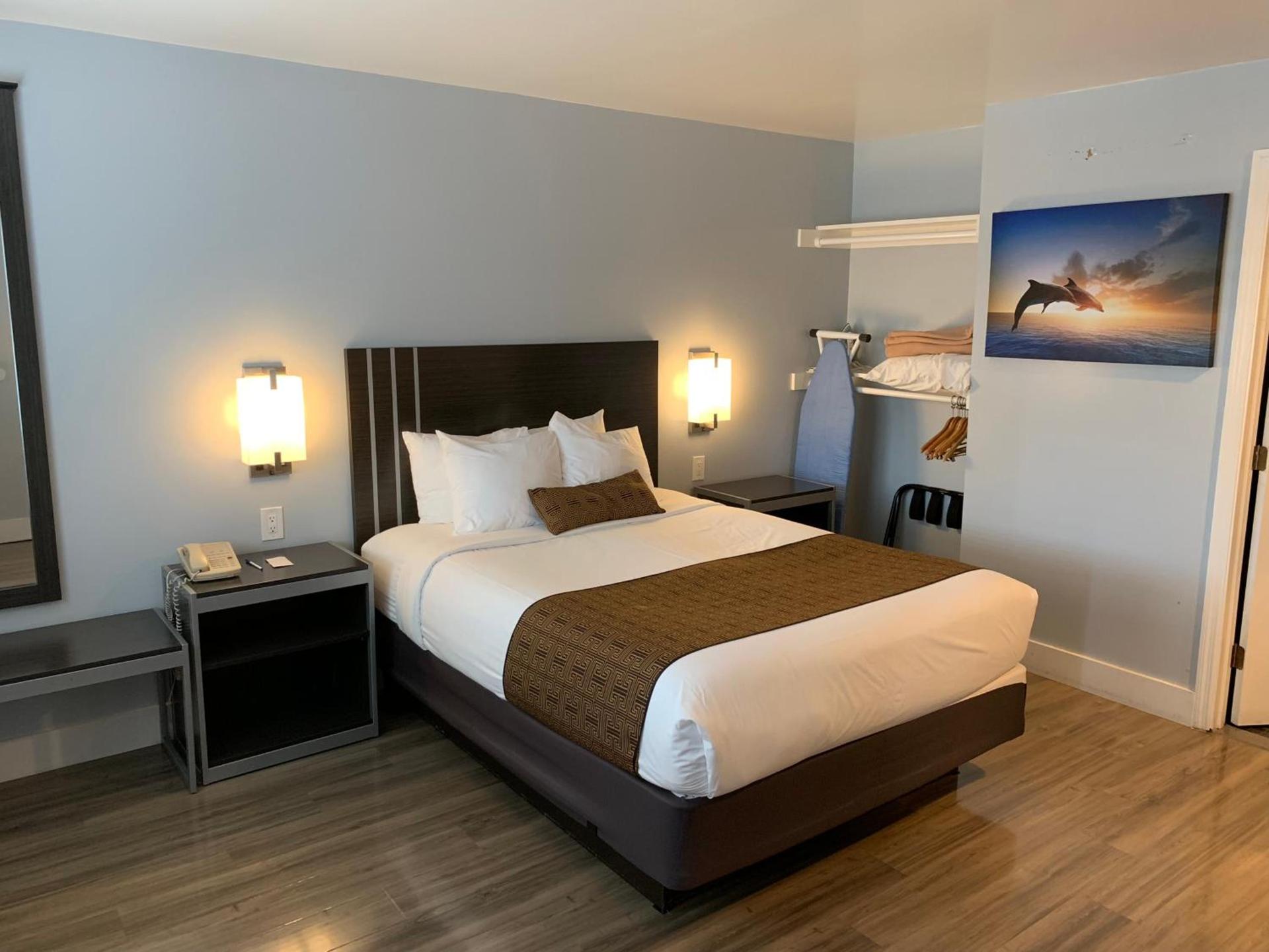 Pacific Inn Monterey photo 28