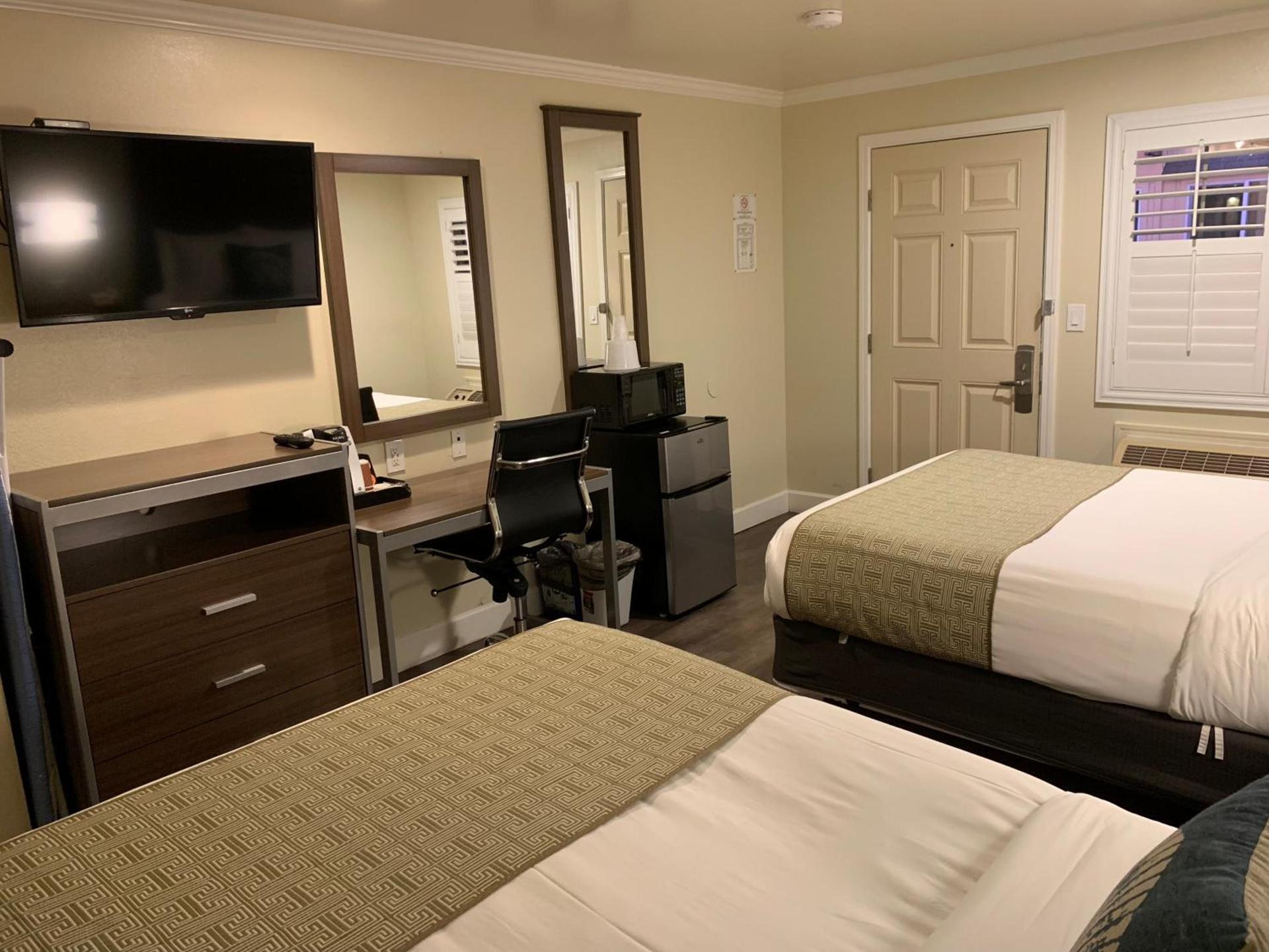 El Castell Motel photo 13