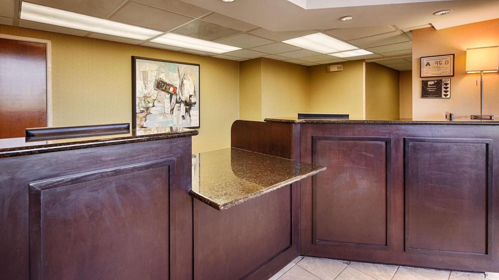 SureStay Plus Hotel by Best Western Roanoke Rapids I-95 photo 4