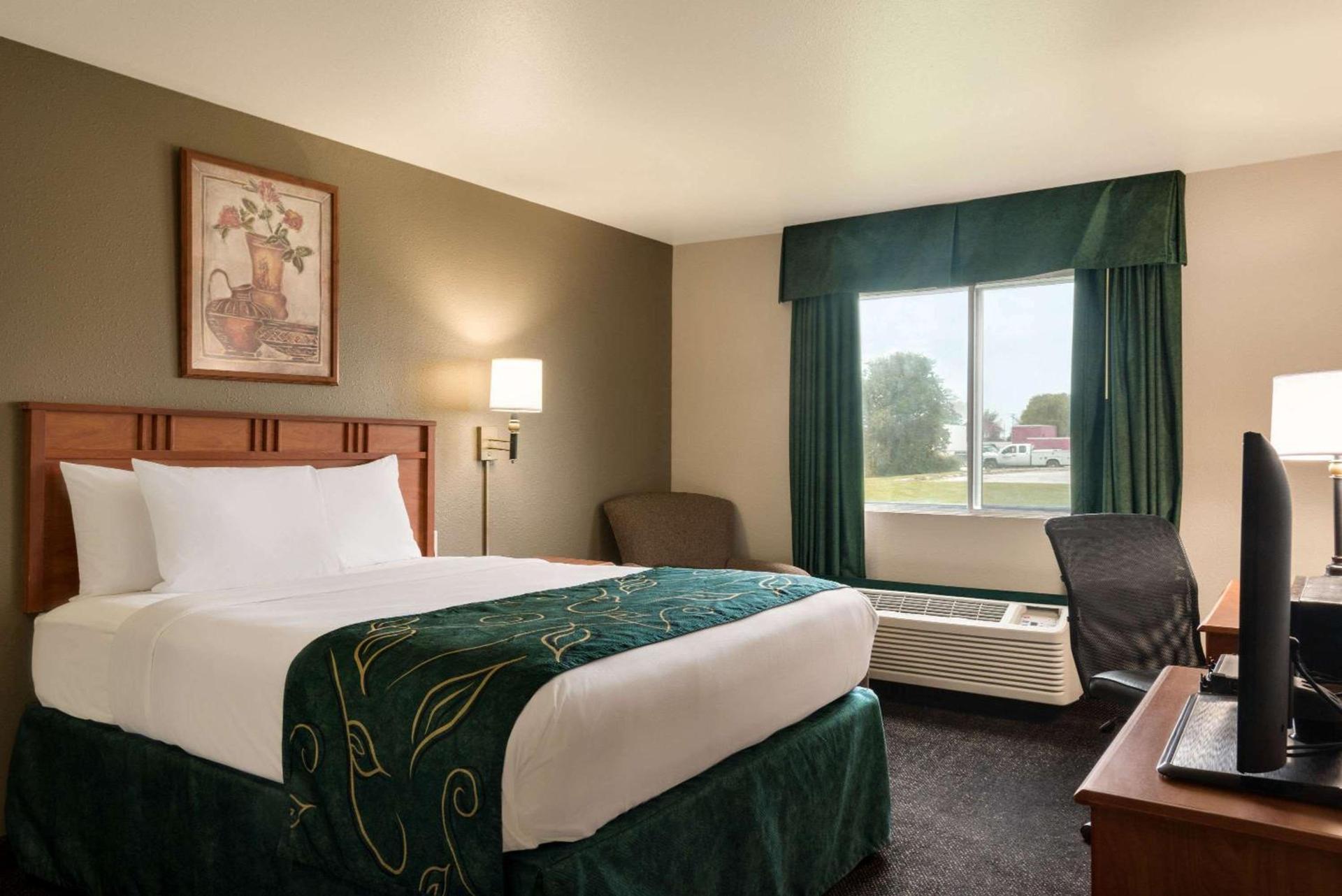 Travelodge by Wyndham Missouri Valley photo 11