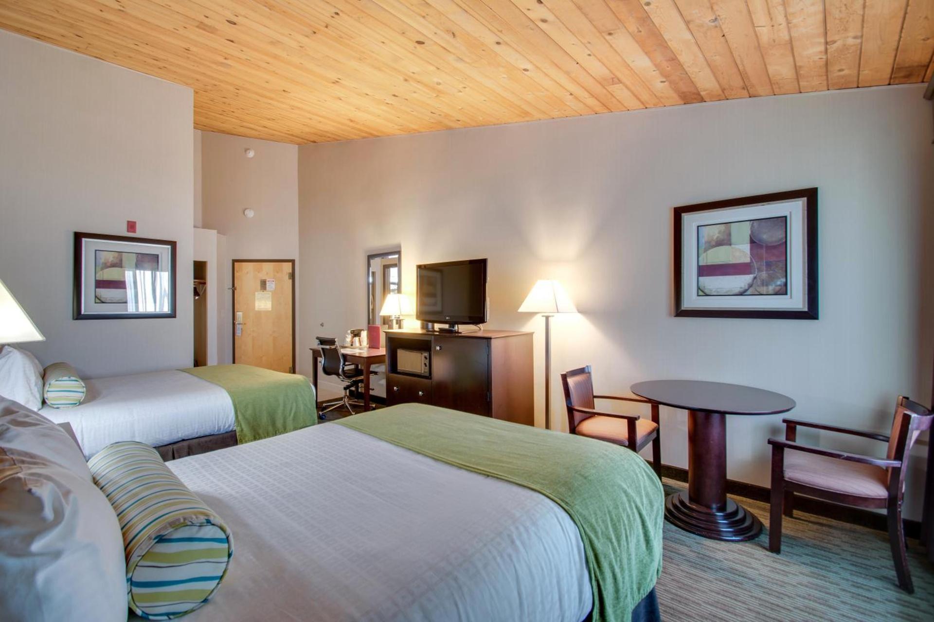 Best Western Plus, The Inn at Hampton photo 10