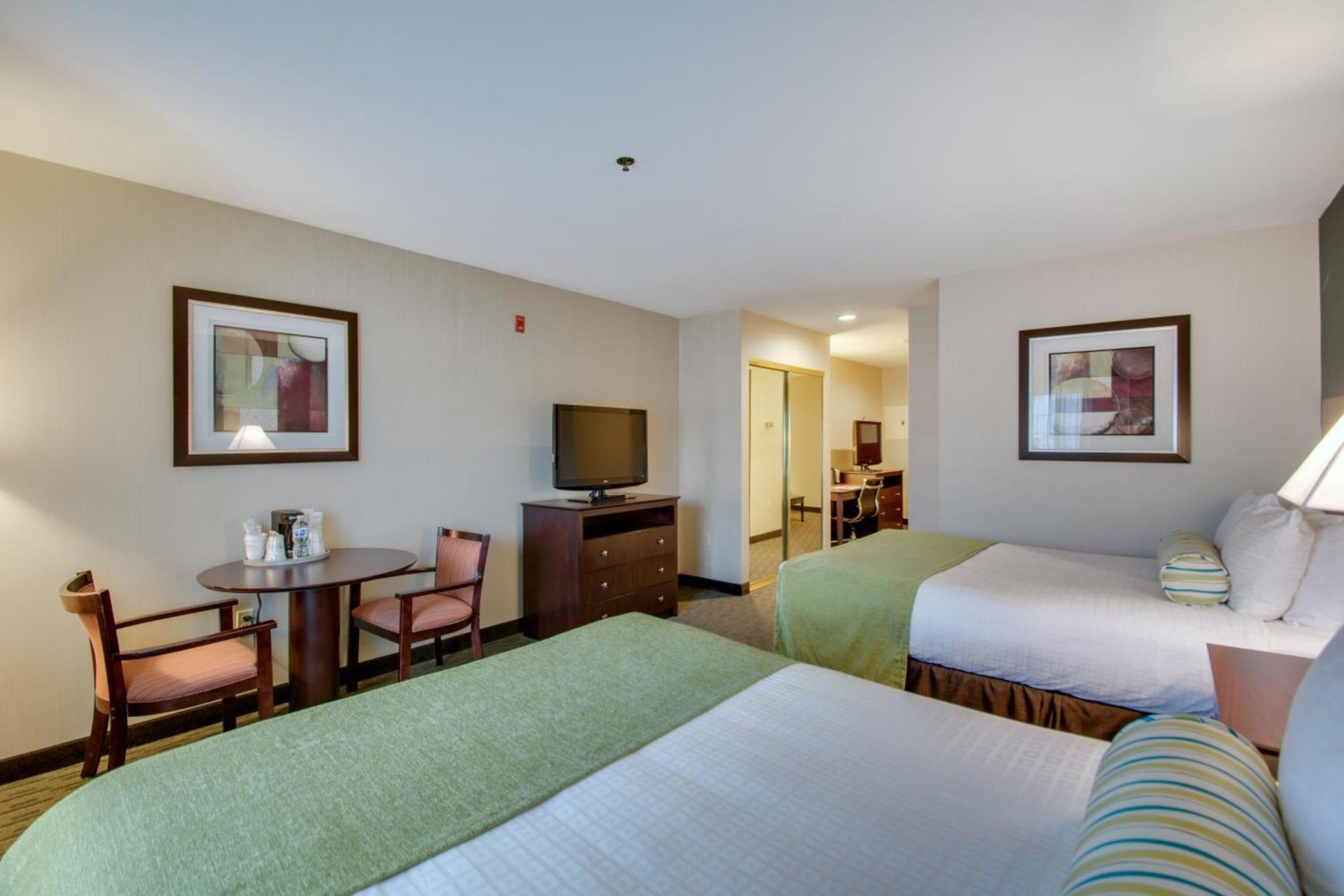 Best Western Plus, The Inn at Hampton photo 8