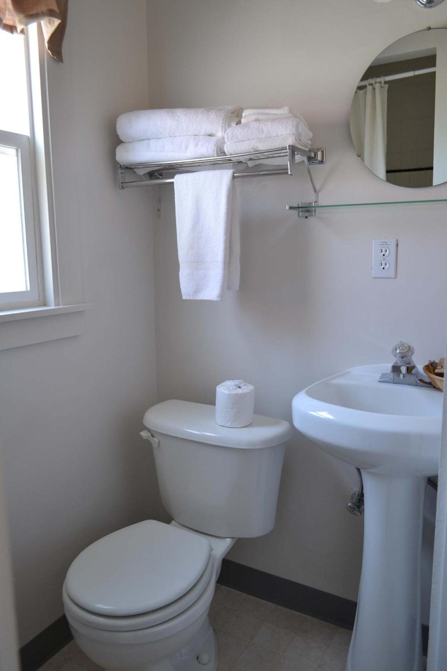 Silver Maple Inn photo 31