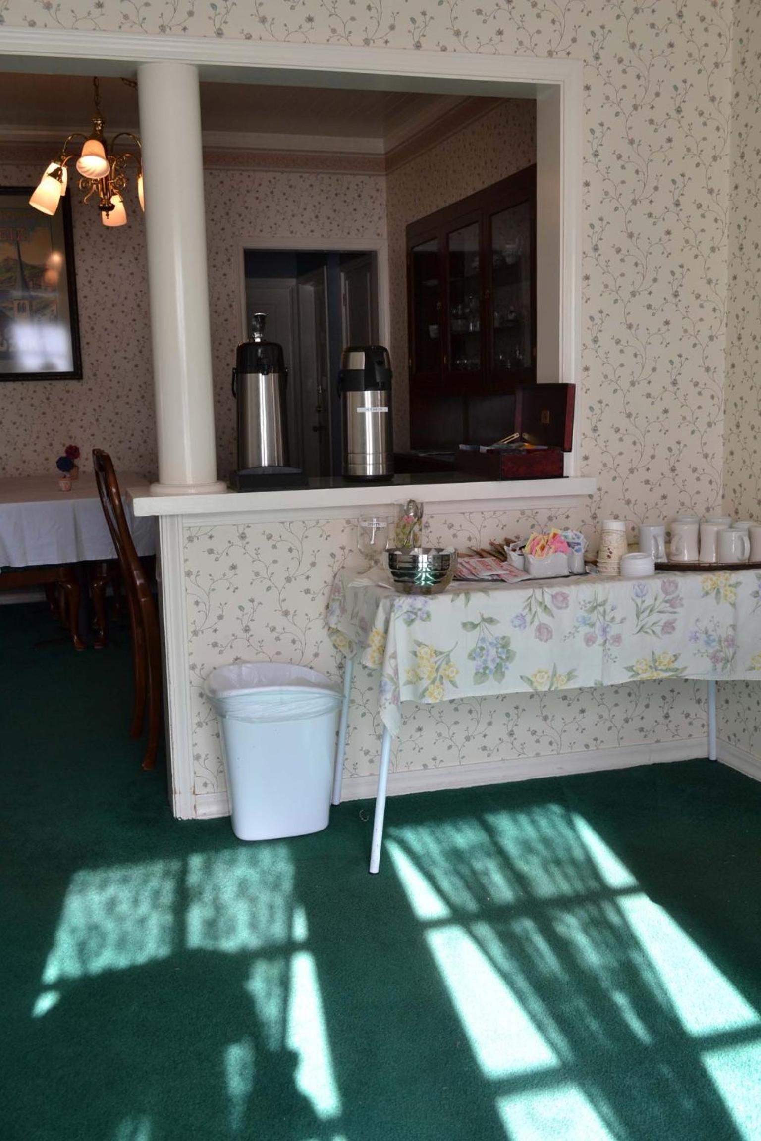 Silver Maple Inn photo 23
