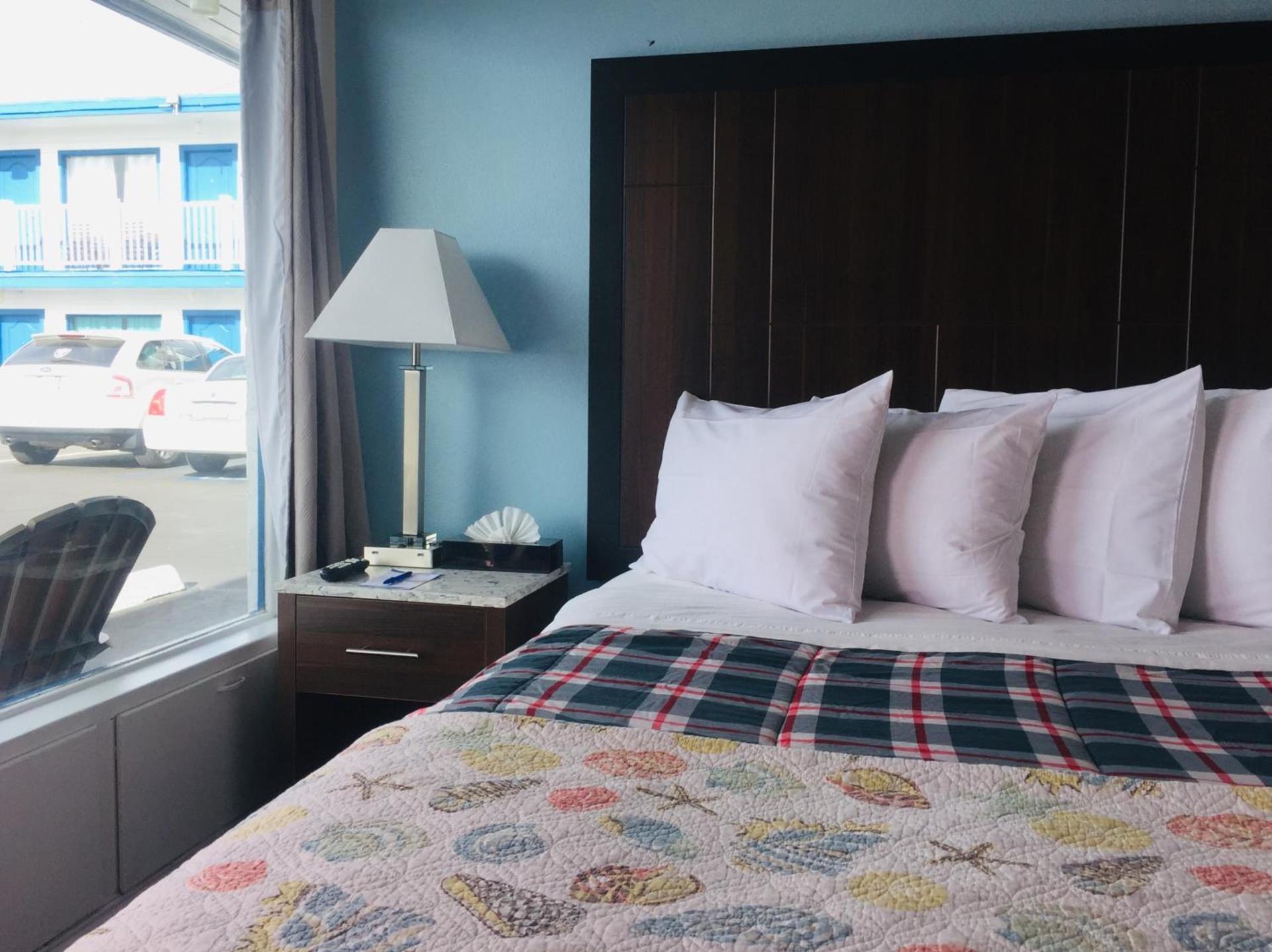 Dolphin Cove Motel photo 65