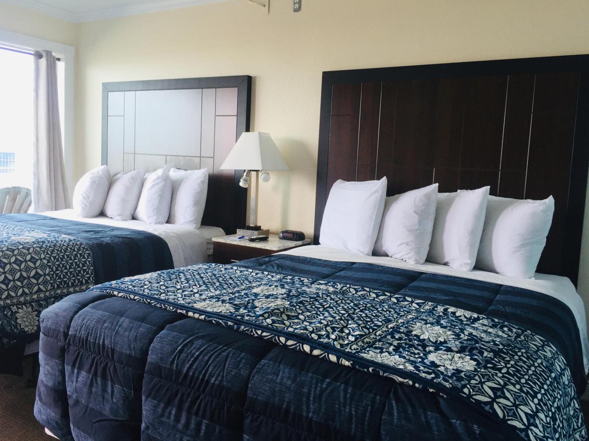 Dolphin Cove Motel photo 67