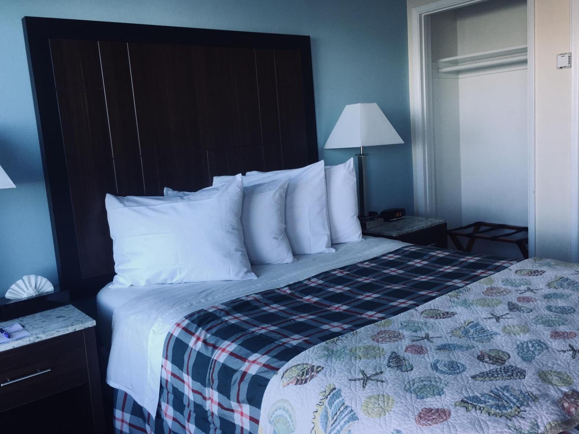 Dolphin Cove Motel photo 70