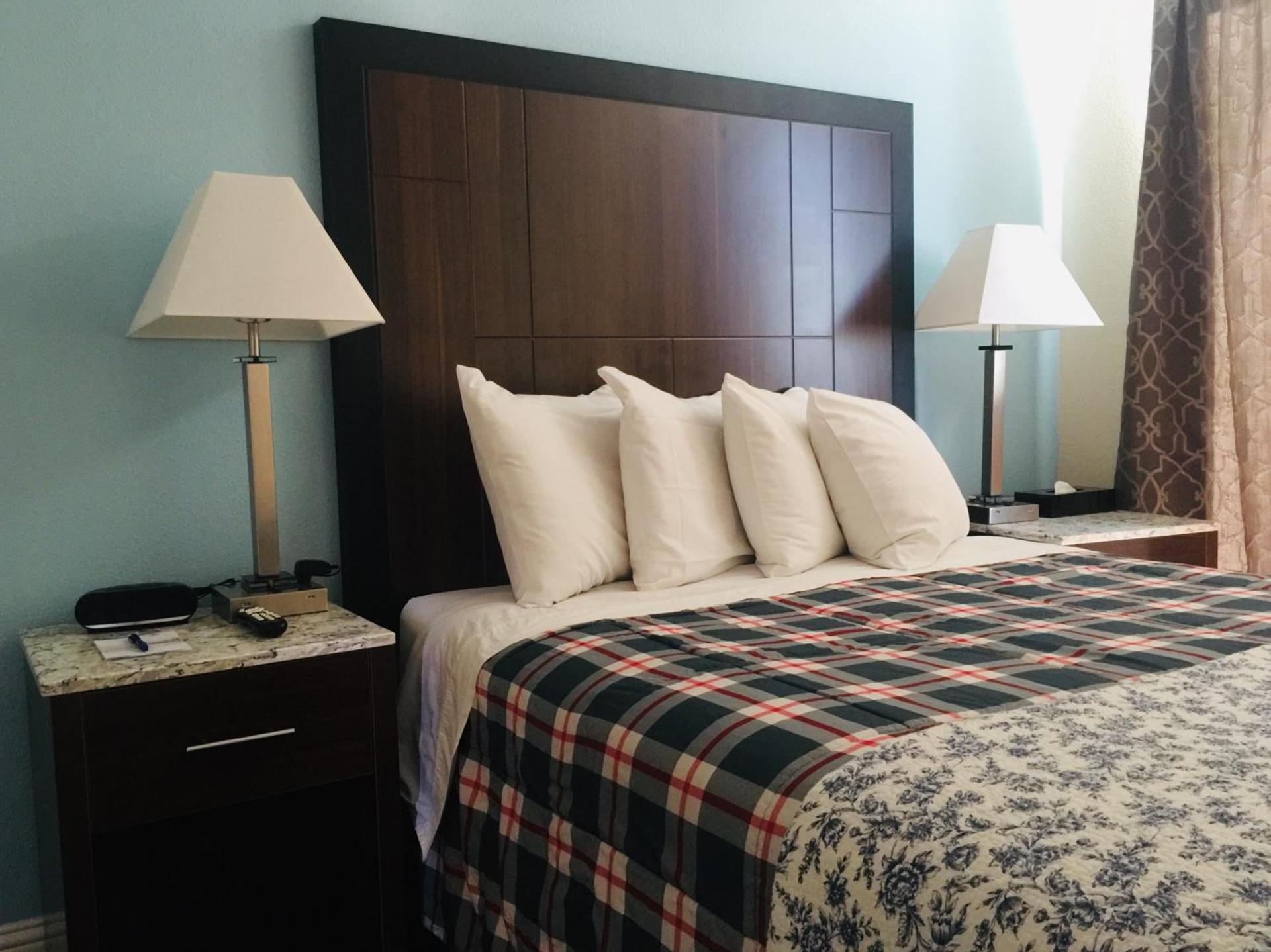 Dolphin Cove Motel photo 6