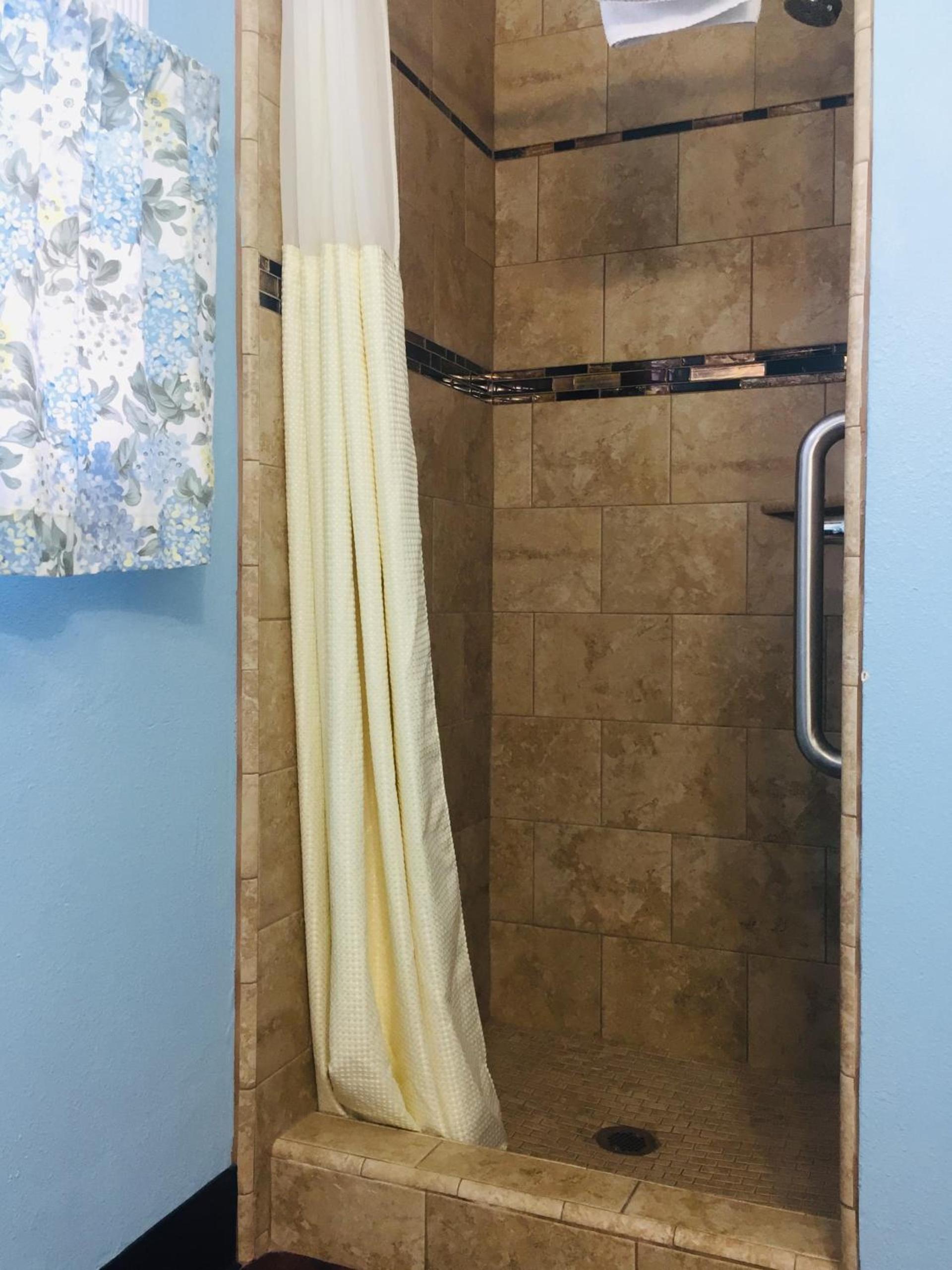 Dolphin Cove Motel photo 21