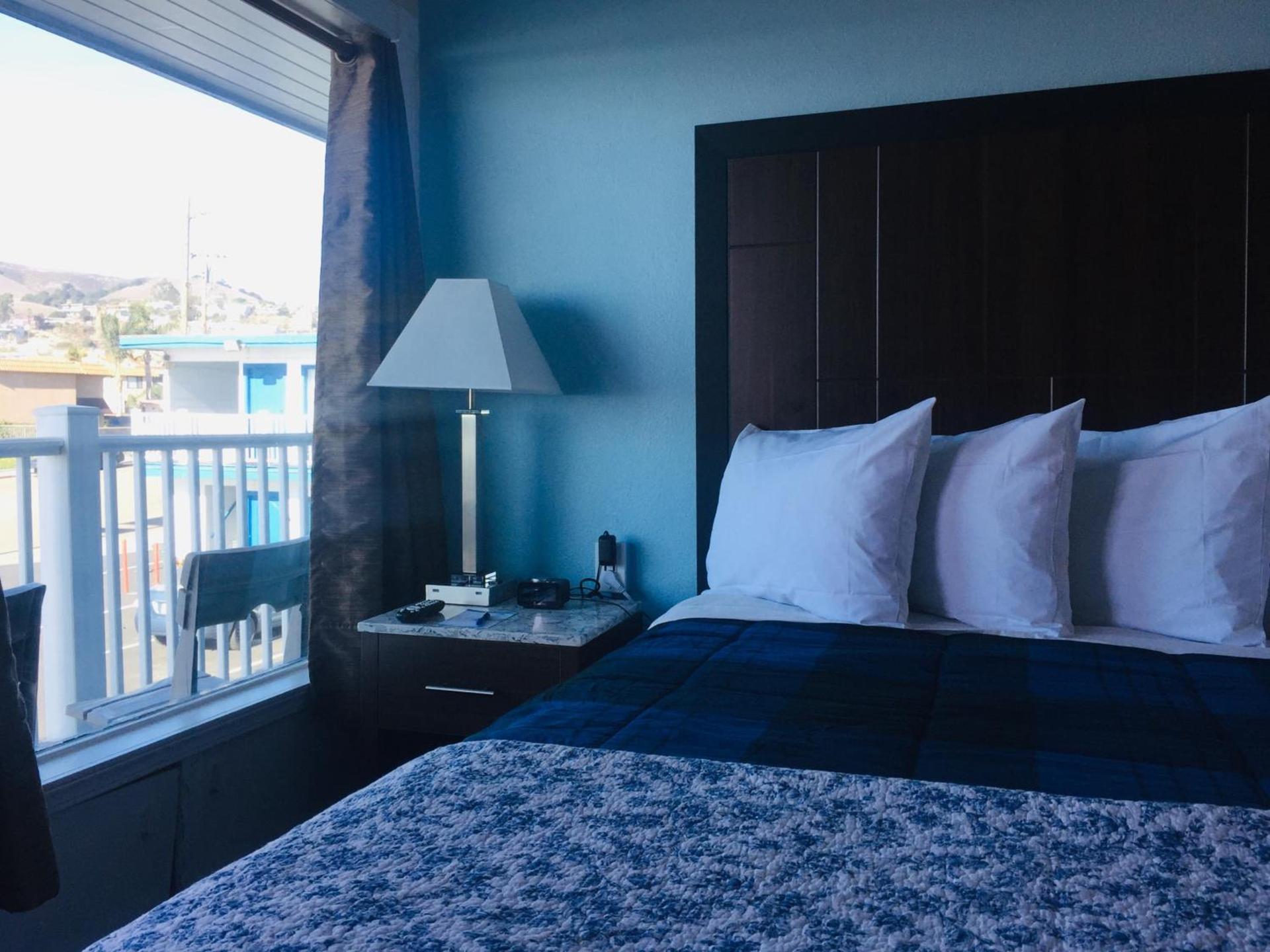 Dolphin Cove Motel photo 26