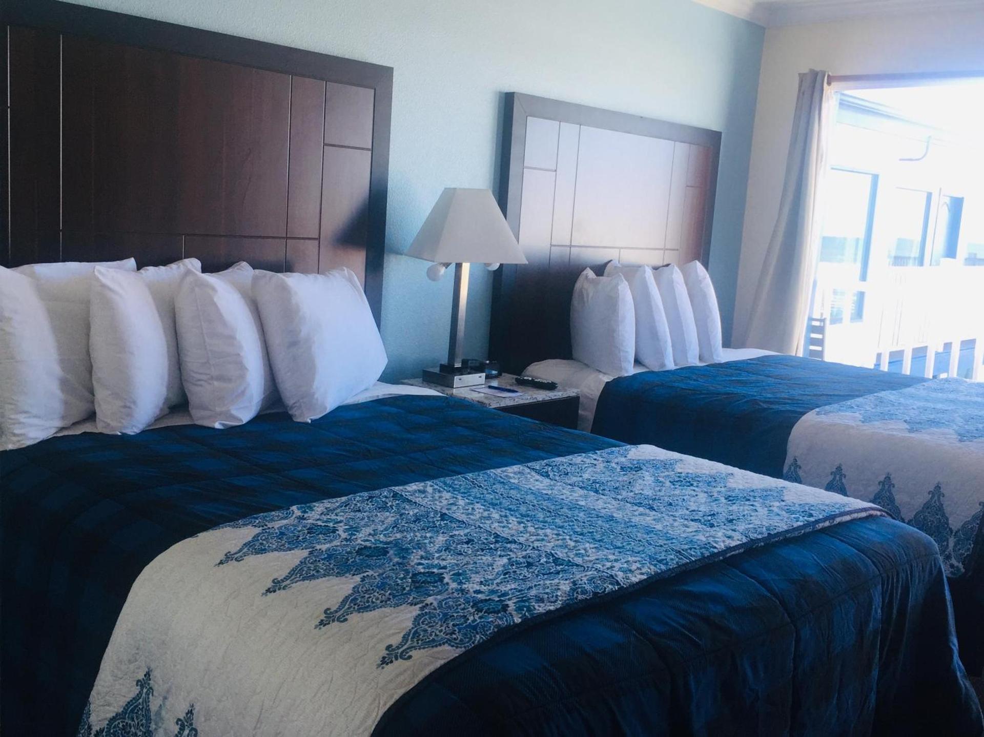 Dolphin Cove Motel photo 60