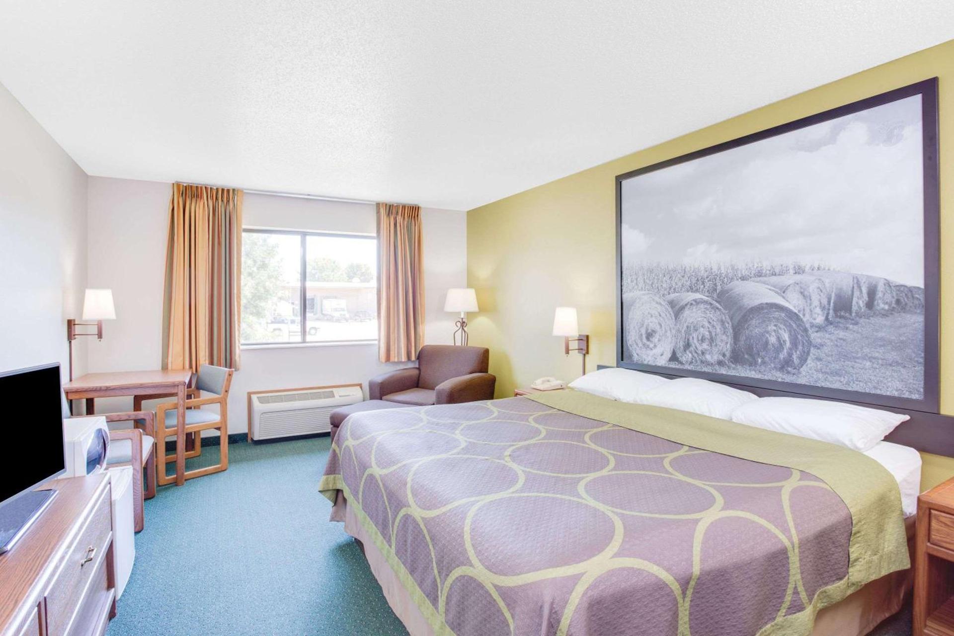 Super 8 by Wyndham Oelwein photo 11