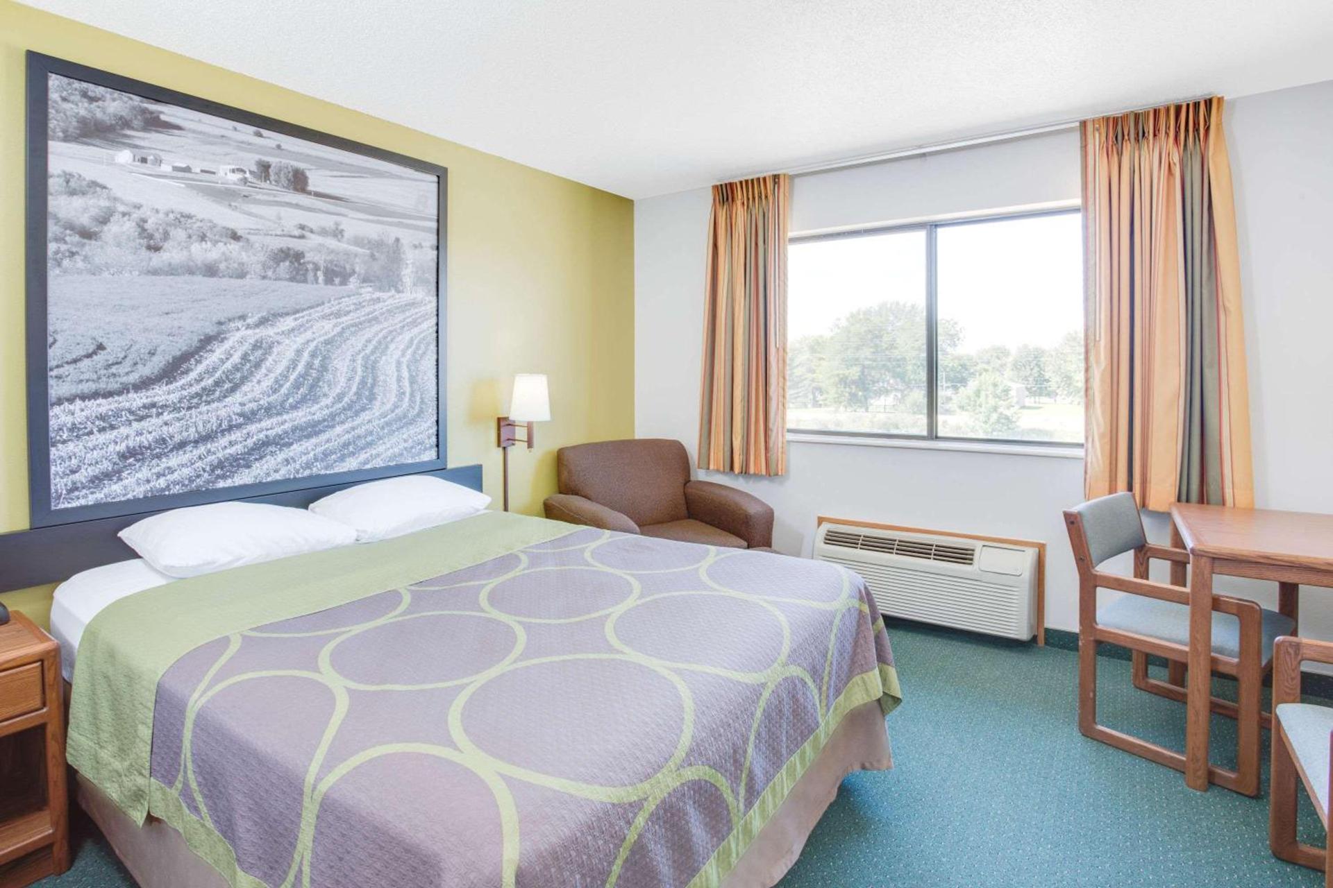 Super 8 by Wyndham Oelwein photo 13