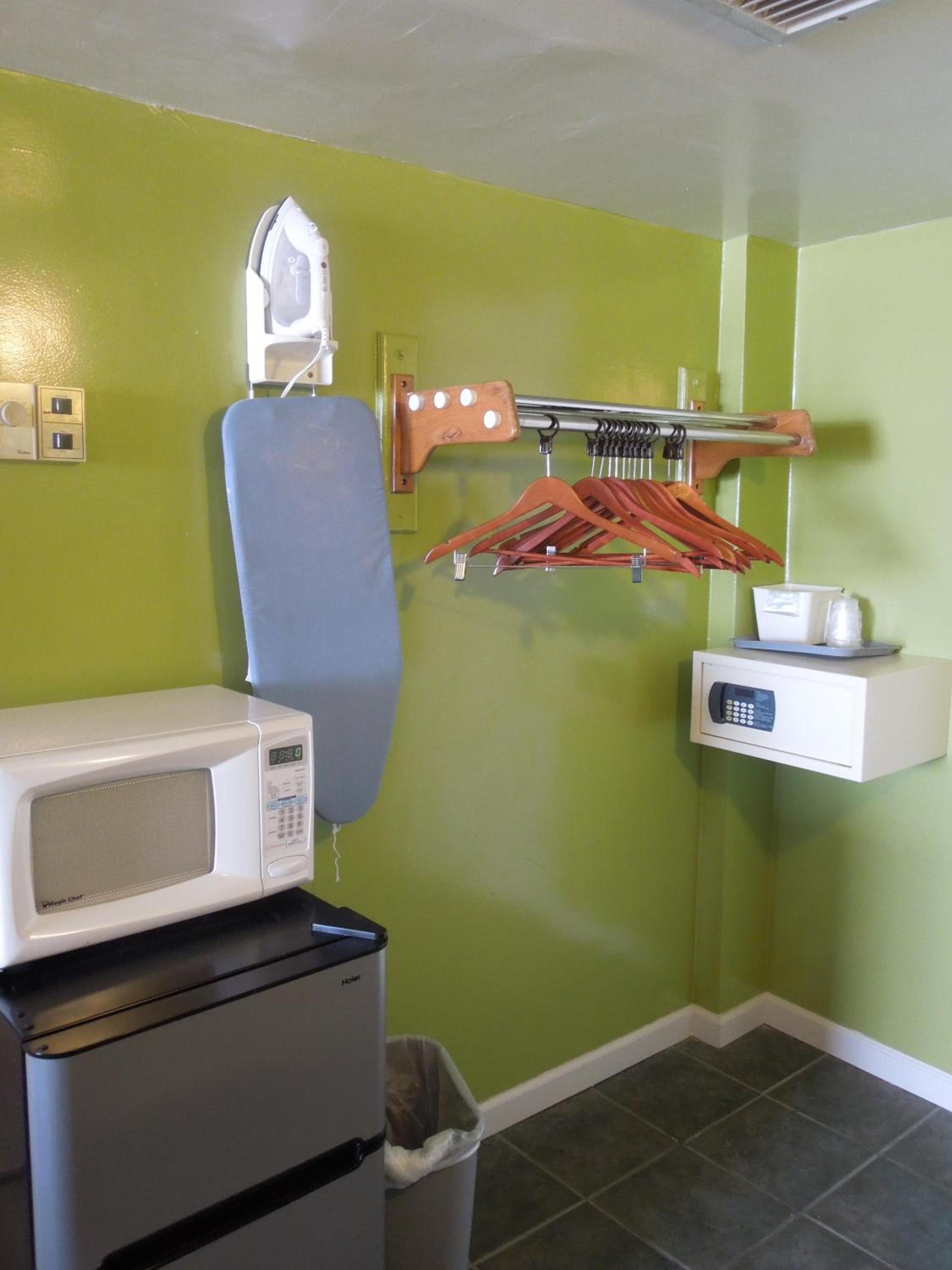 Seahawk Motel photo 30