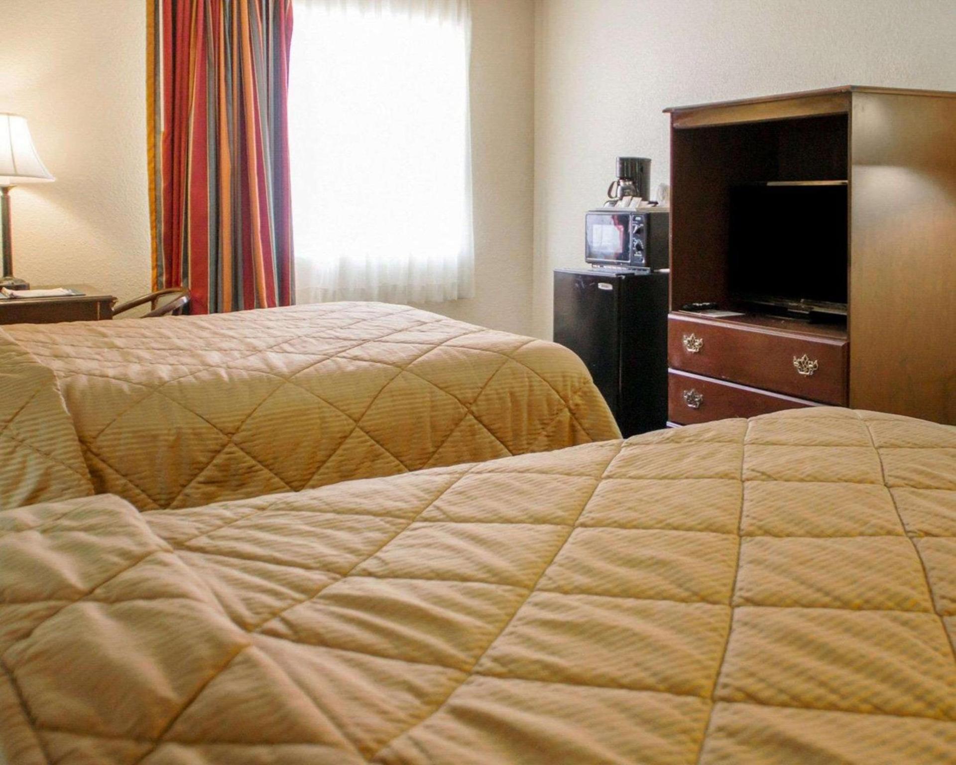 Quality Inn Broken Arrow - Tulsa photo 5