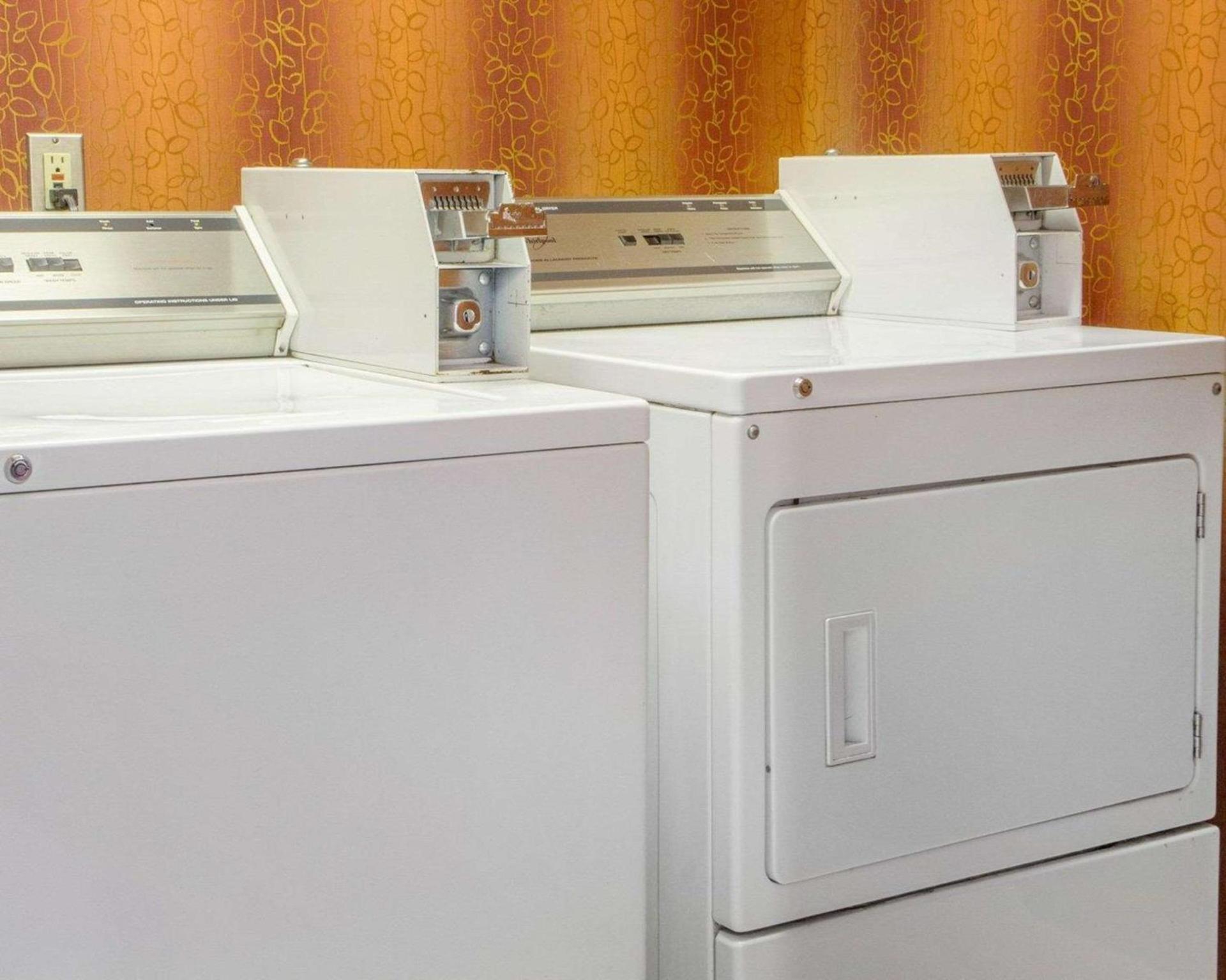 Quality Inn Broken Arrow - Tulsa photo 30