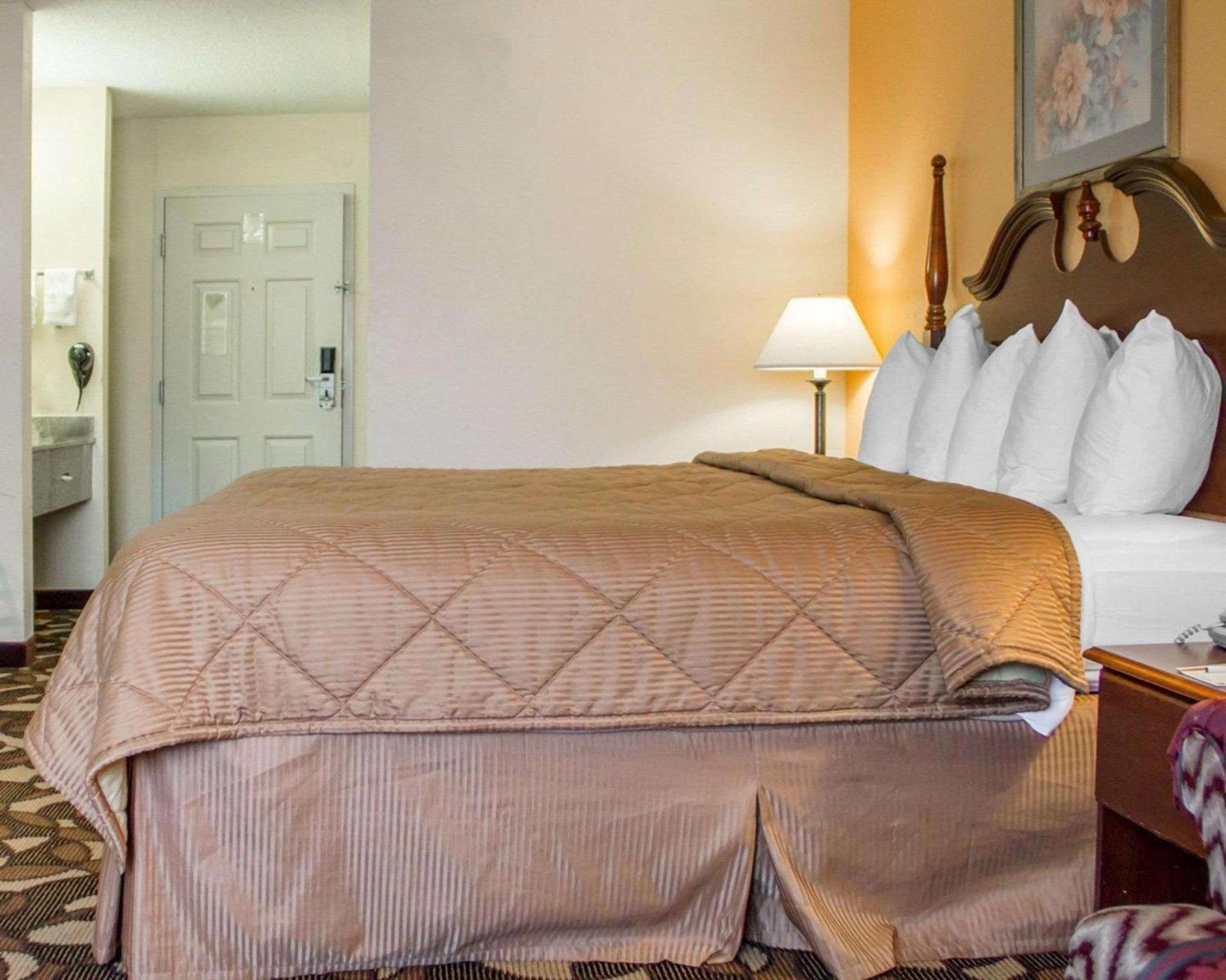 Quality Inn Broken Arrow - Tulsa photo 19