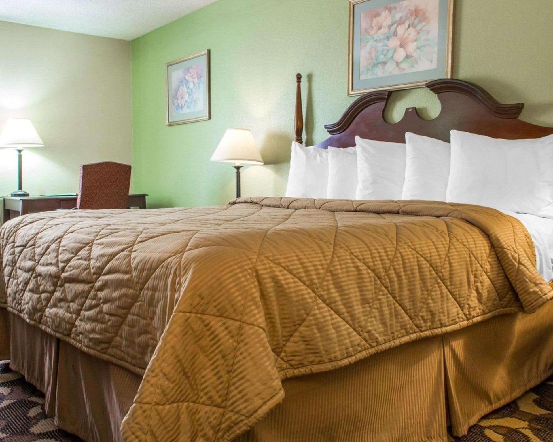 Quality Inn Broken Arrow - Tulsa photo 11