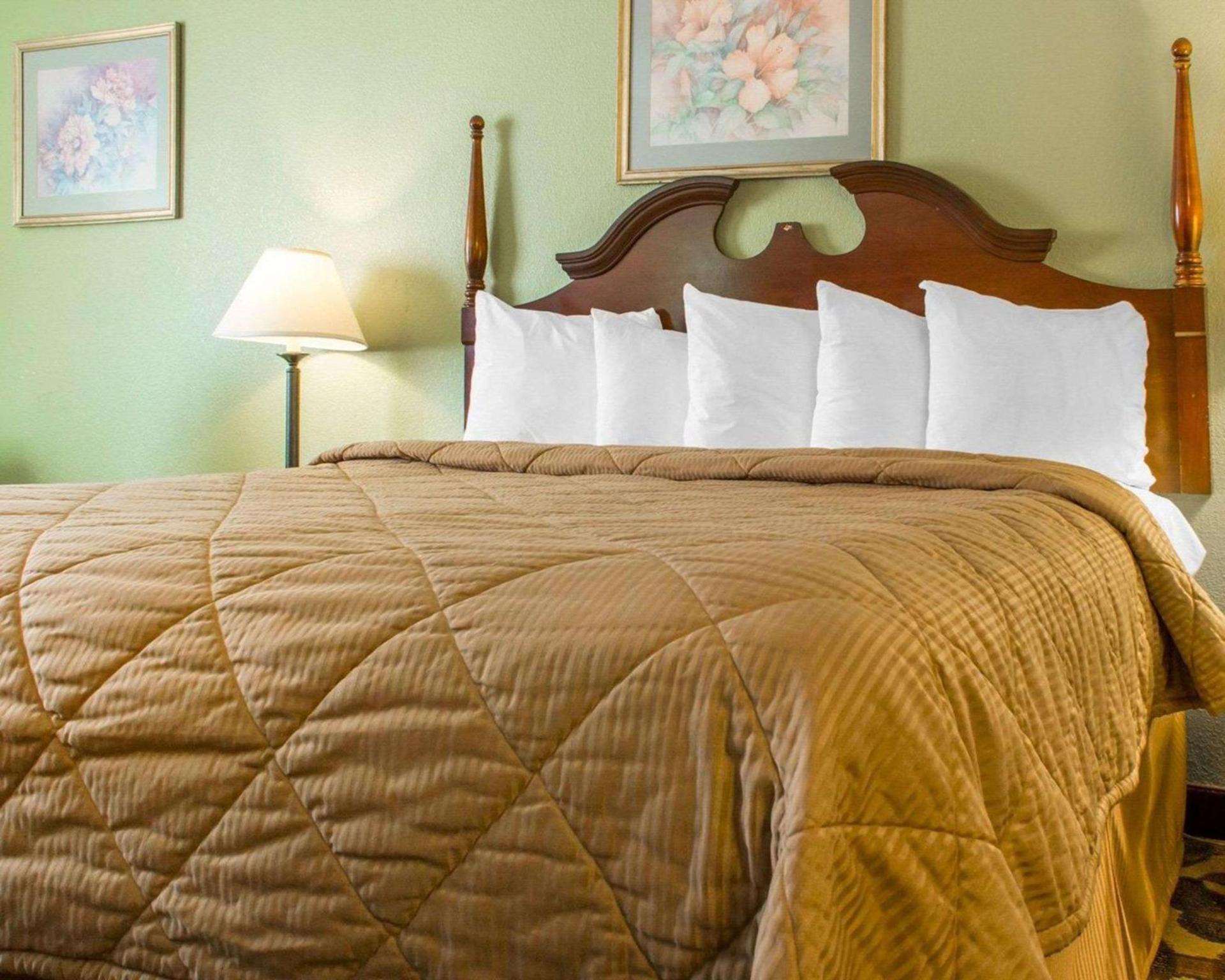 Quality Inn Broken Arrow - Tulsa photo 8
