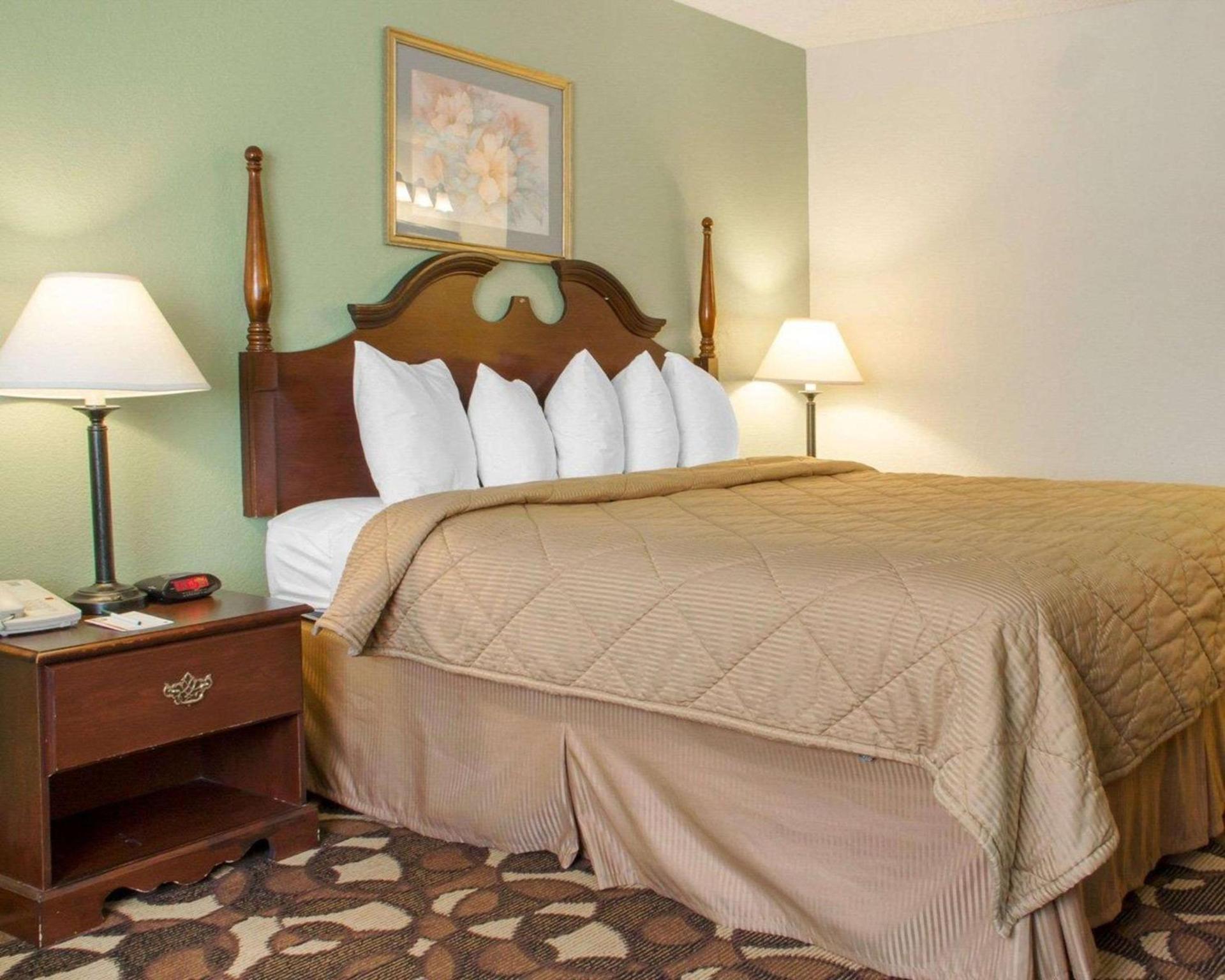 Quality Inn Broken Arrow - Tulsa photo 12