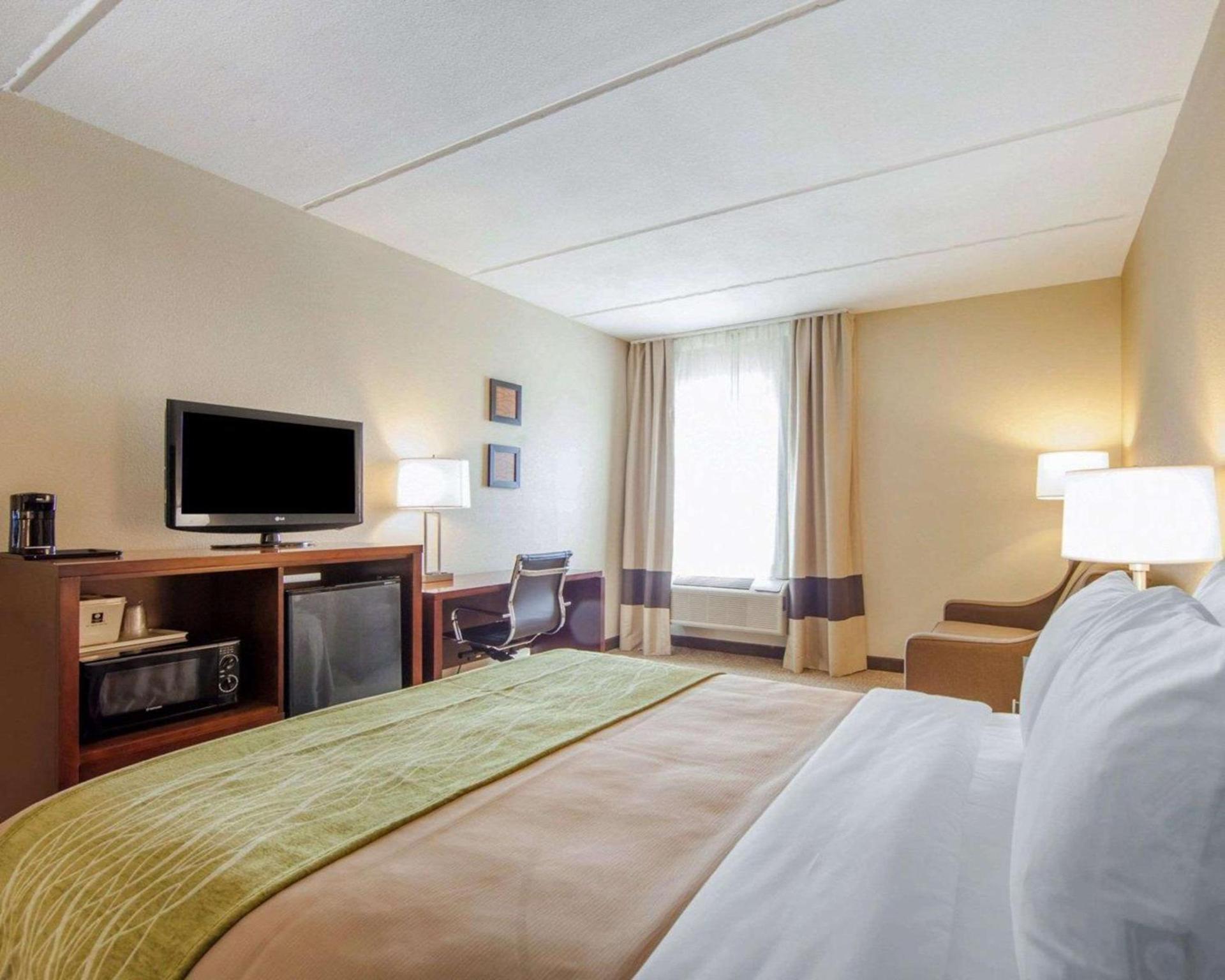 Comfort Inn at Royal Blue photo 4