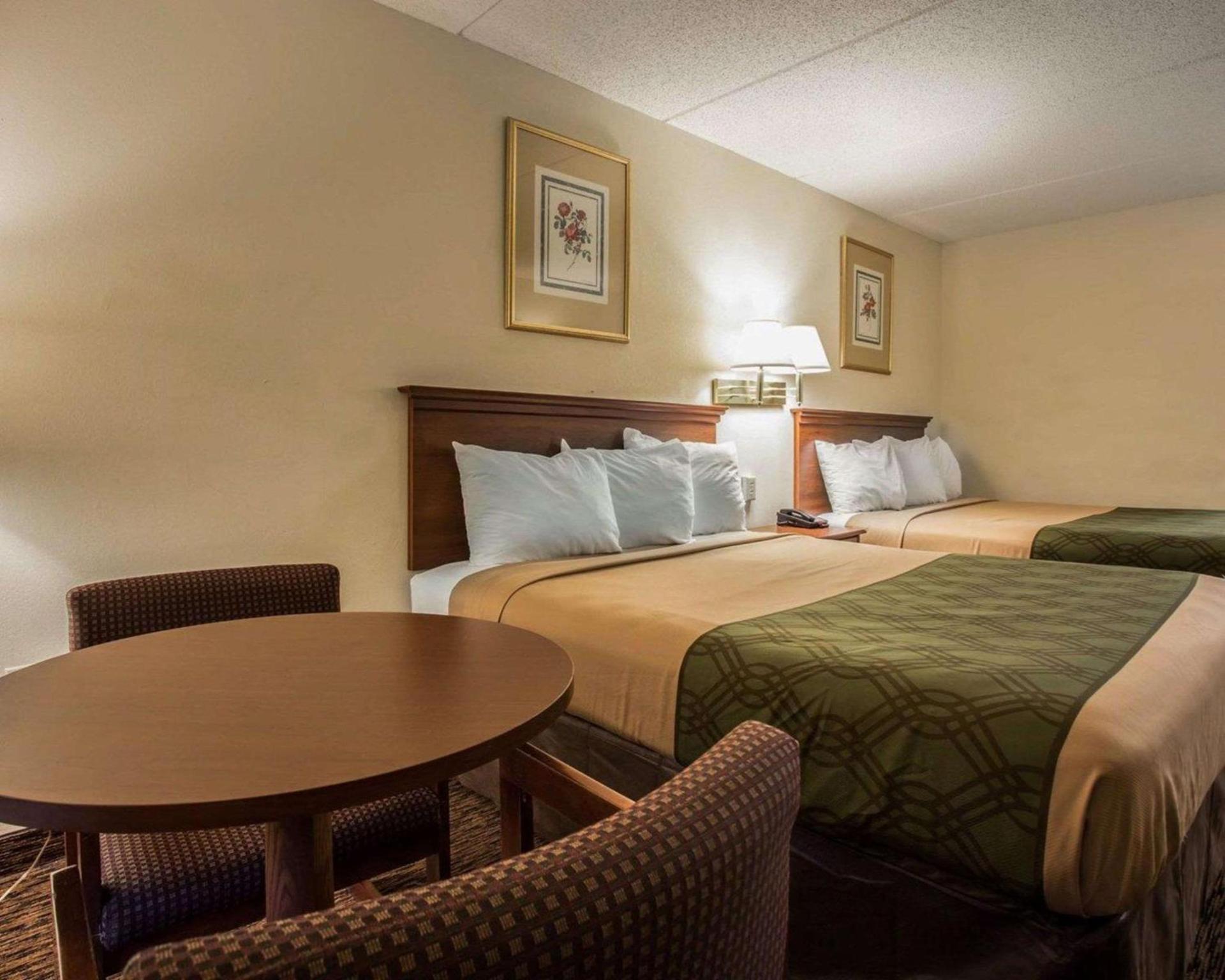 Econo Lodge Inn & Suites Lugoff photo 14