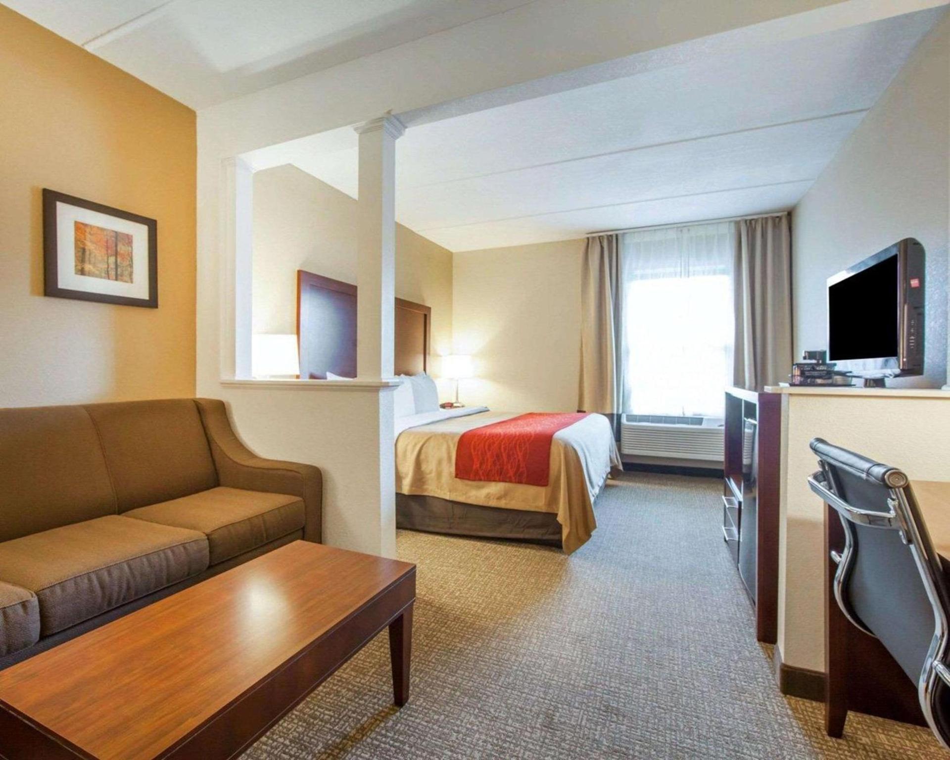 Comfort Inn at Royal Blue photo 13